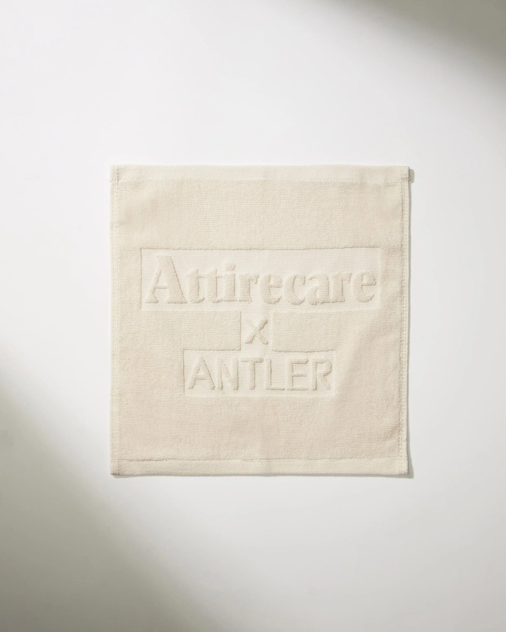 Attirecare x Antler Luggage Cleaning Kit - Image 3