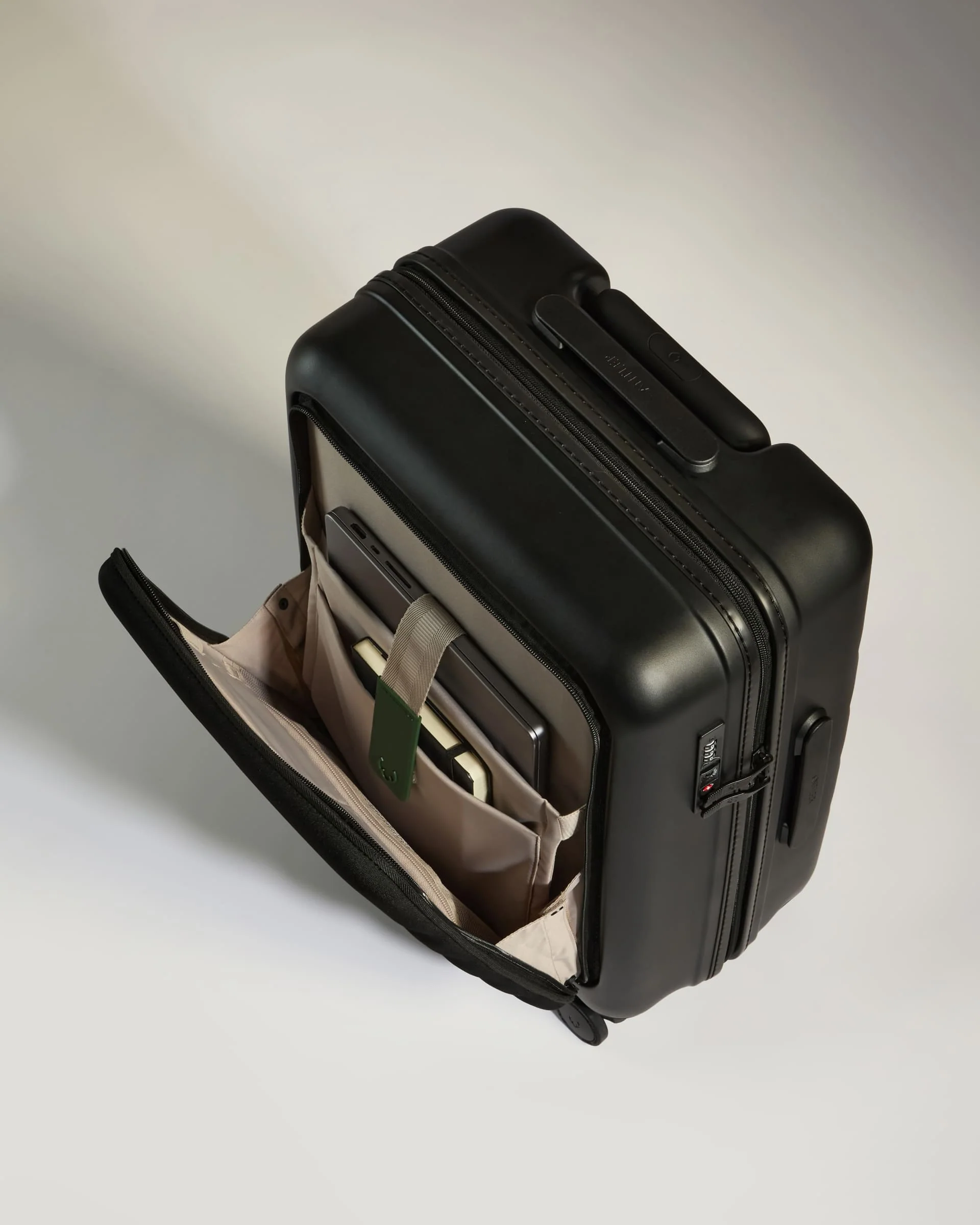 Cabin with Pocket Suitcase in Black - Icon Stripe - Image 6