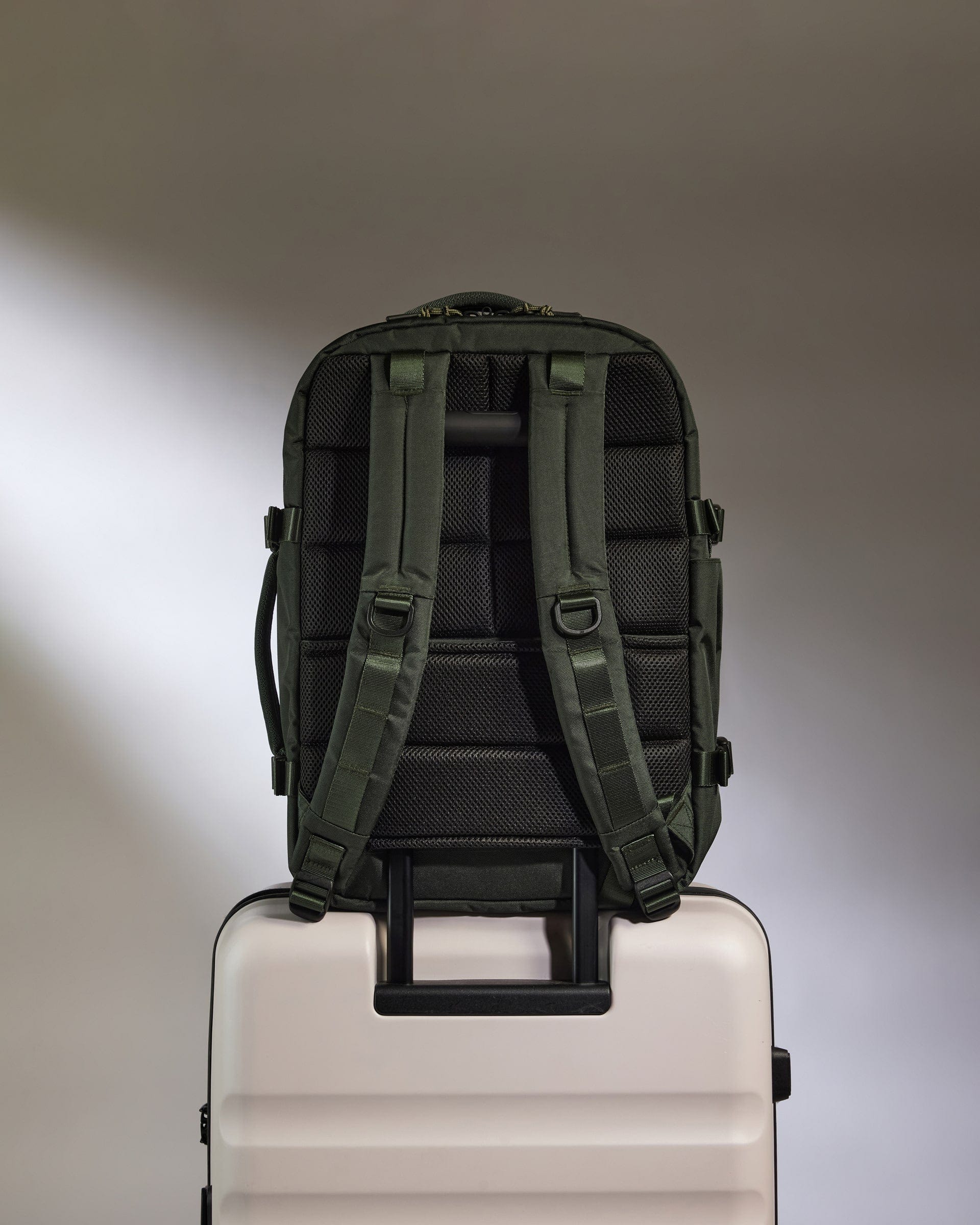 Discovery 28L Backpack in Dark Forest Green - Image 5
