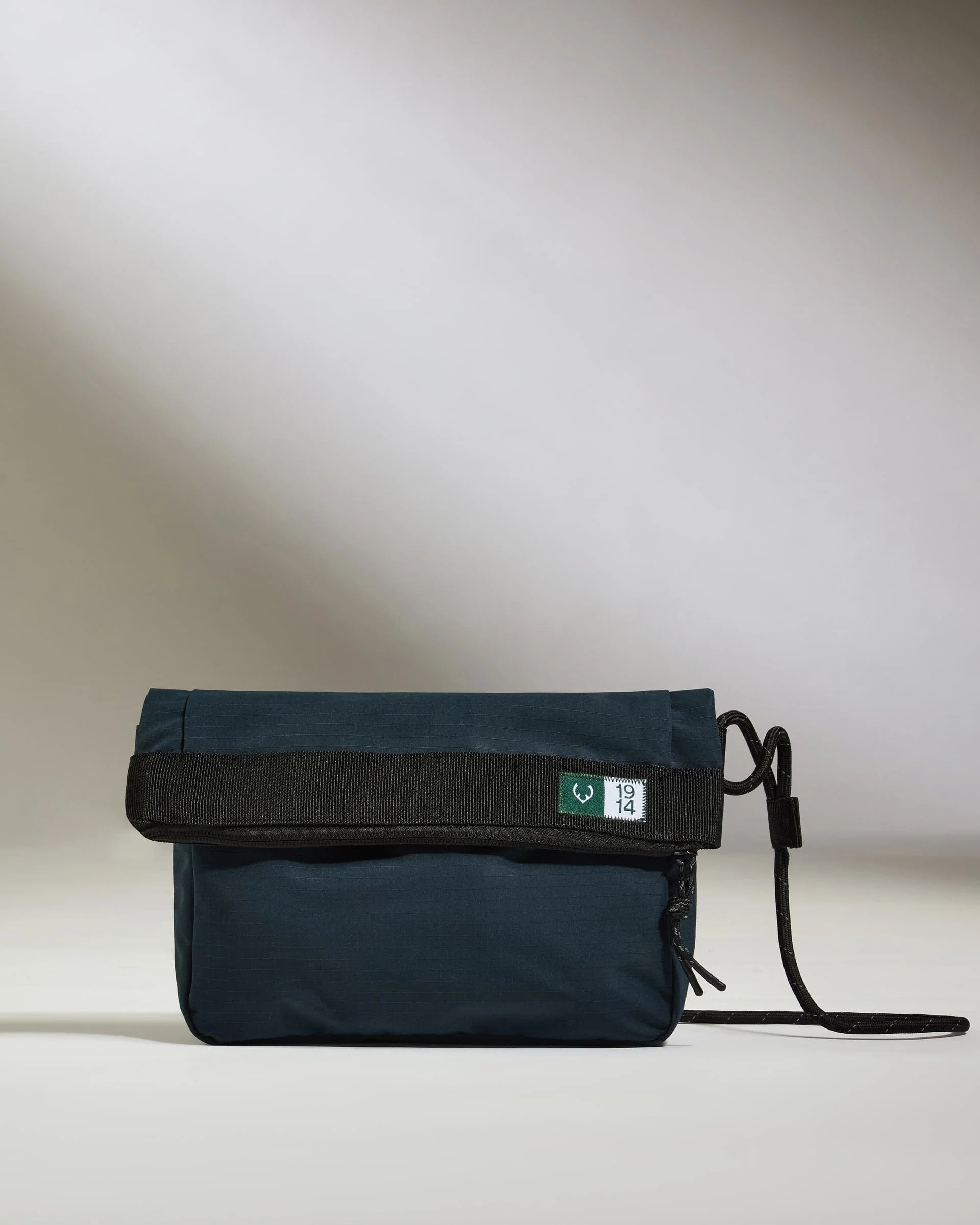 Essential Crossbody Bag in Navy - Image 6
