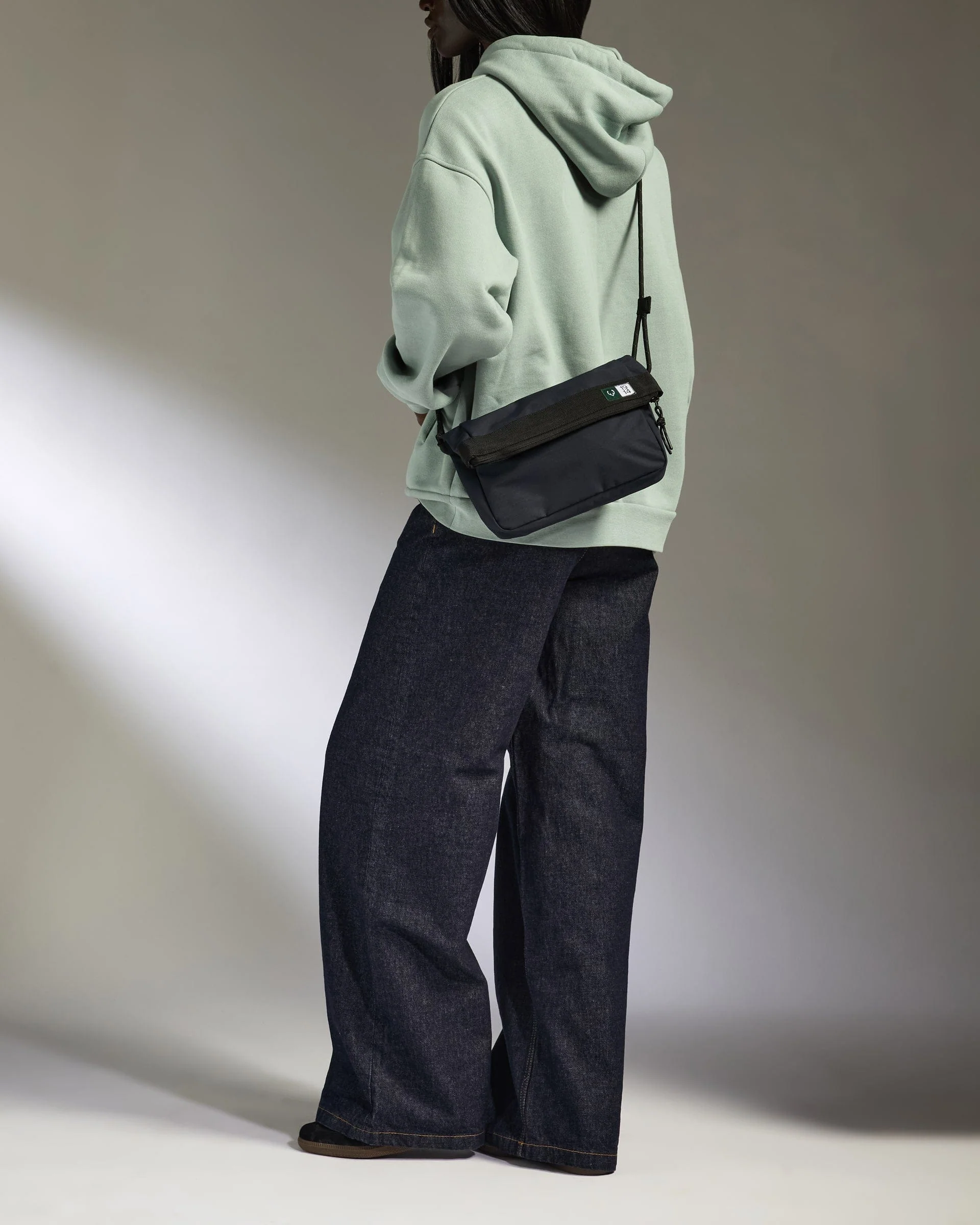 Essential Crossbody Bag in Navy - Image 7