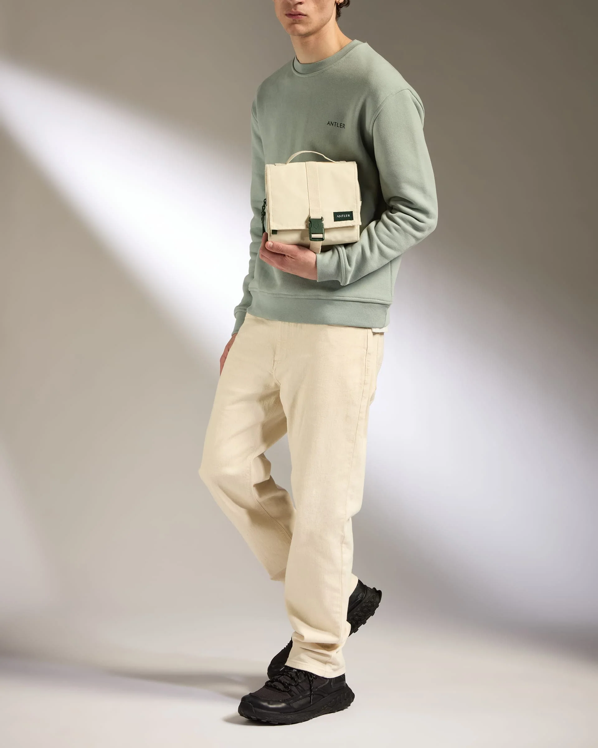 Essential Hanging Wash Bag in Stone - Image 3