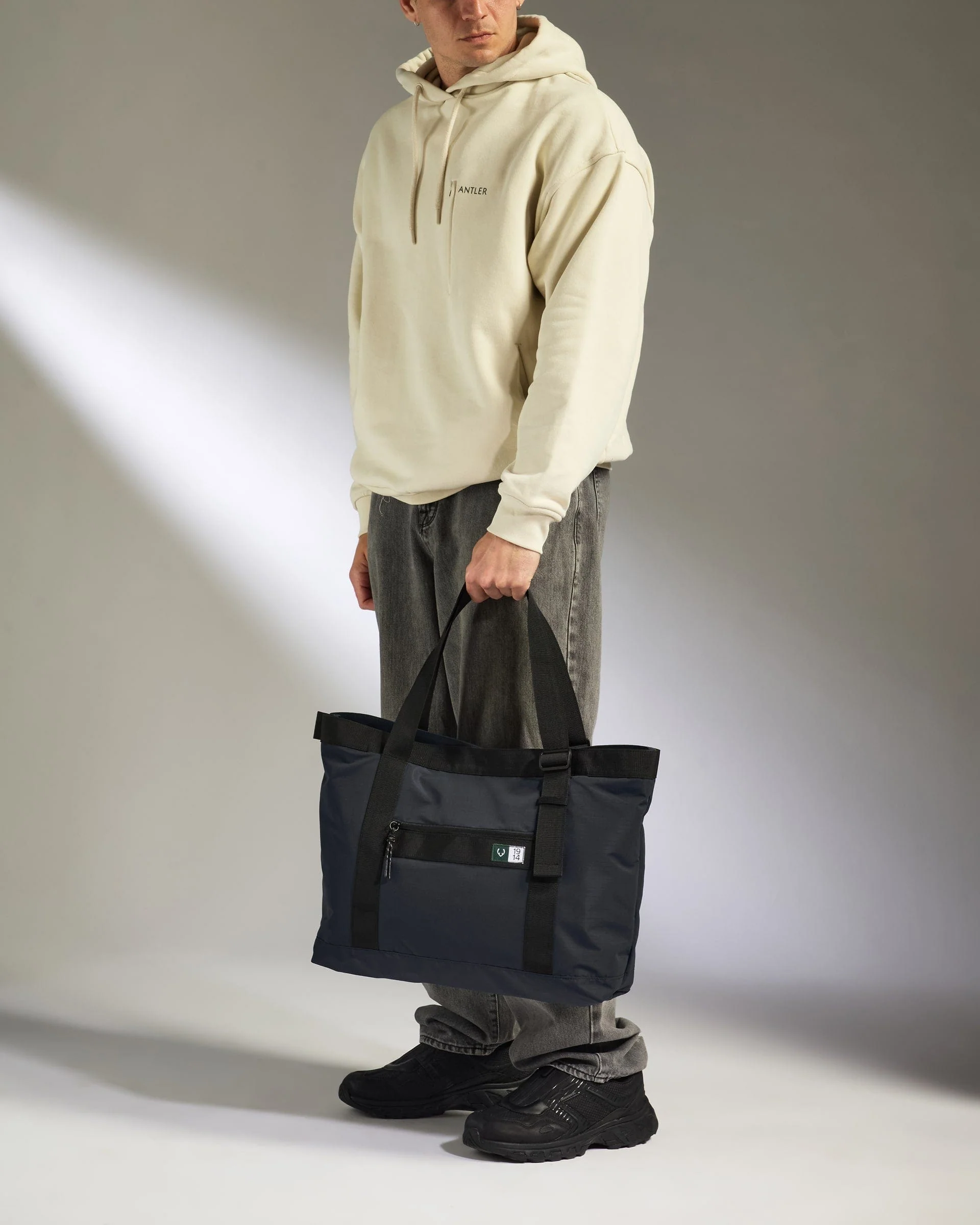 Essential Tote Bag in Navy - Image 5