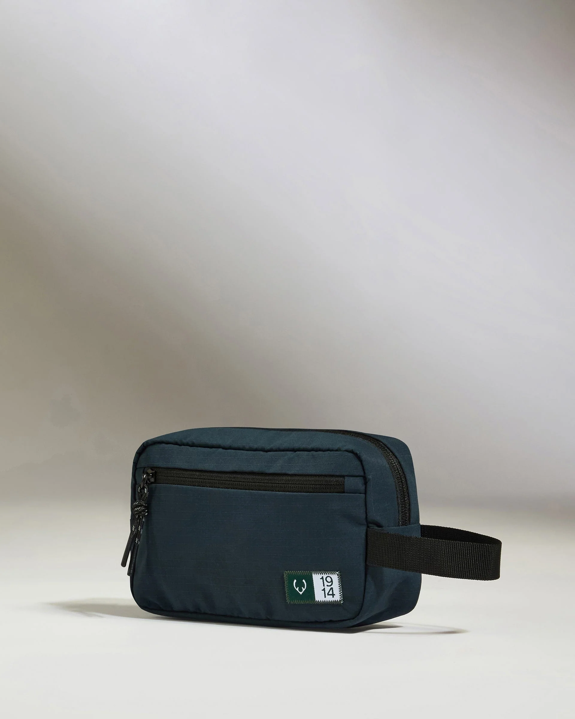 Essential Wash Bag in Navy