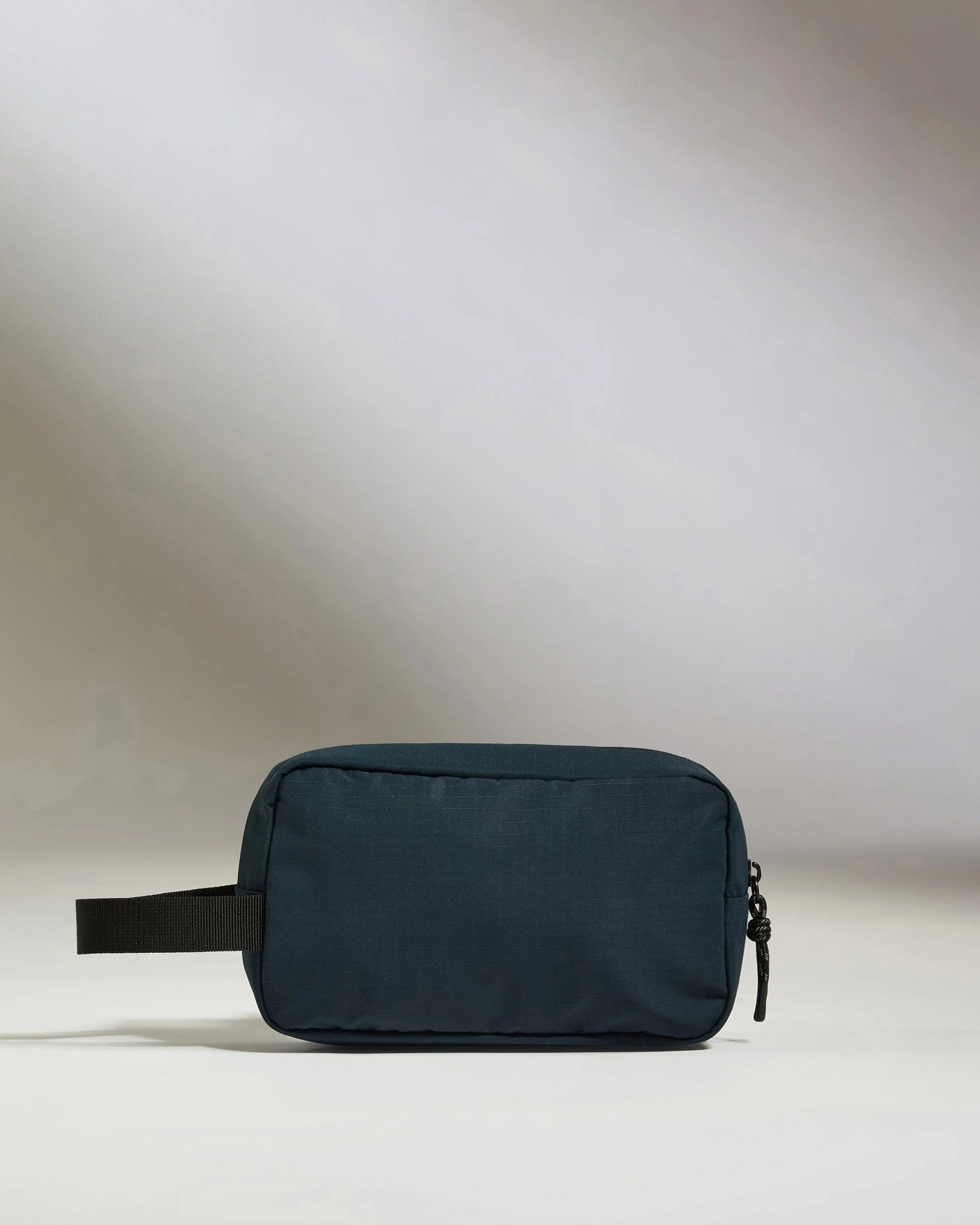 Essential Wash Bag in Navy - Image 5