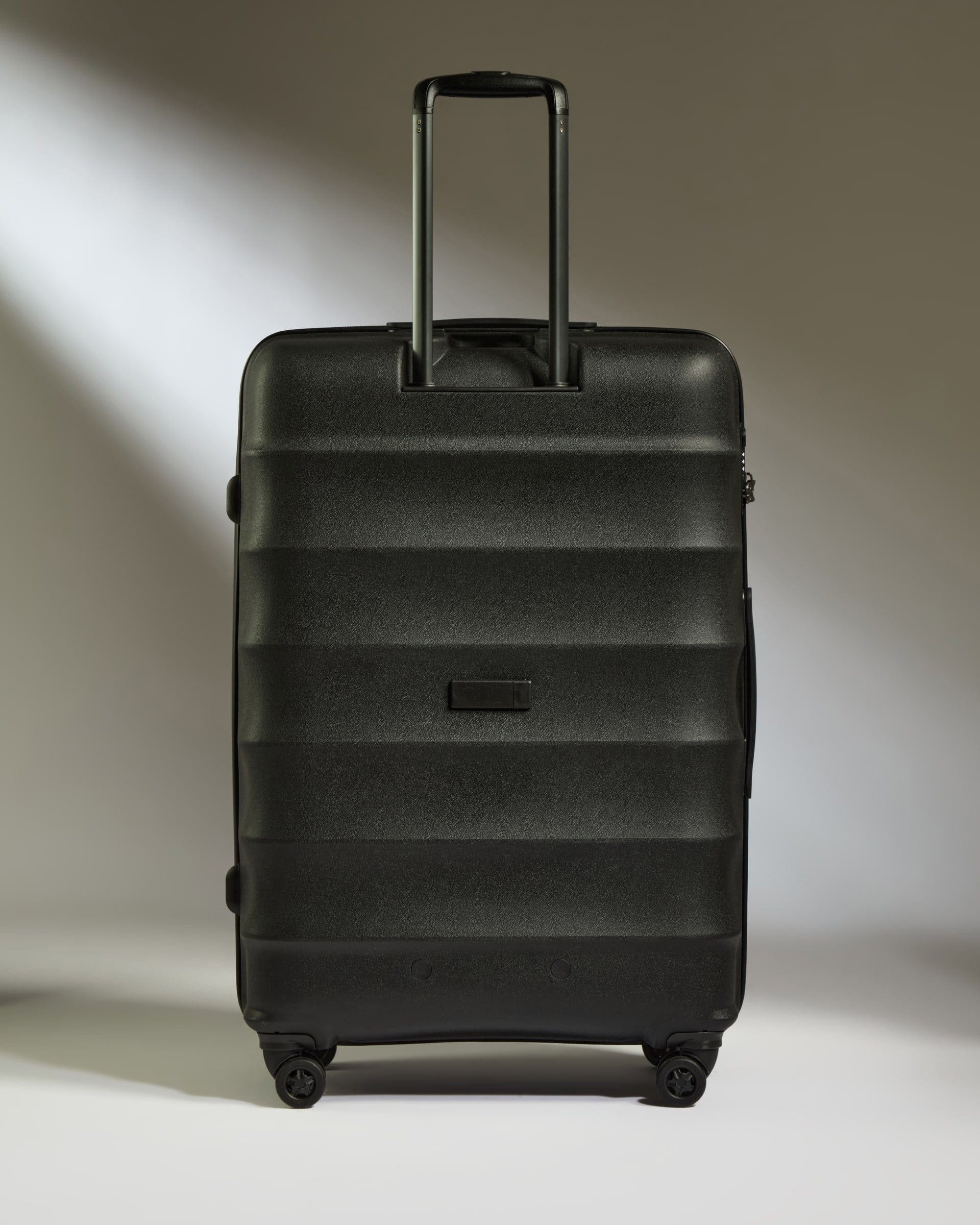 Expandable Cabin Suitcase Set in Black - Juno - Image 9