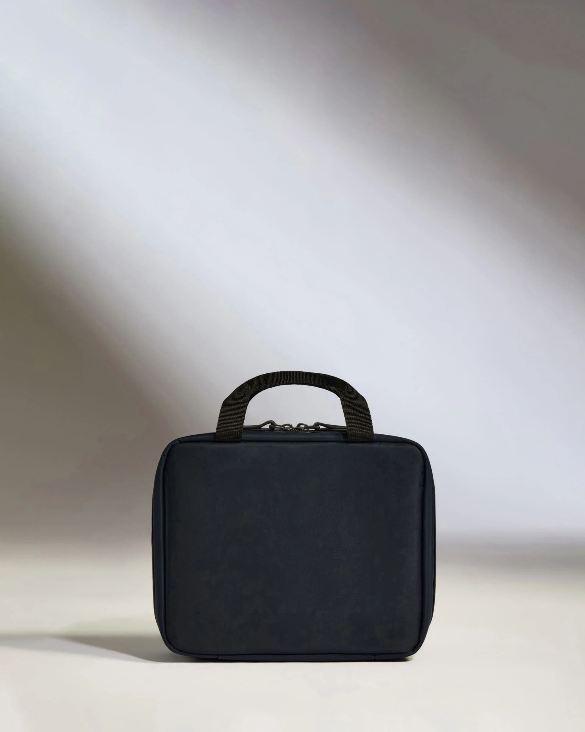 Hanging Wash Bag in Navy - Chelsea - Image 4