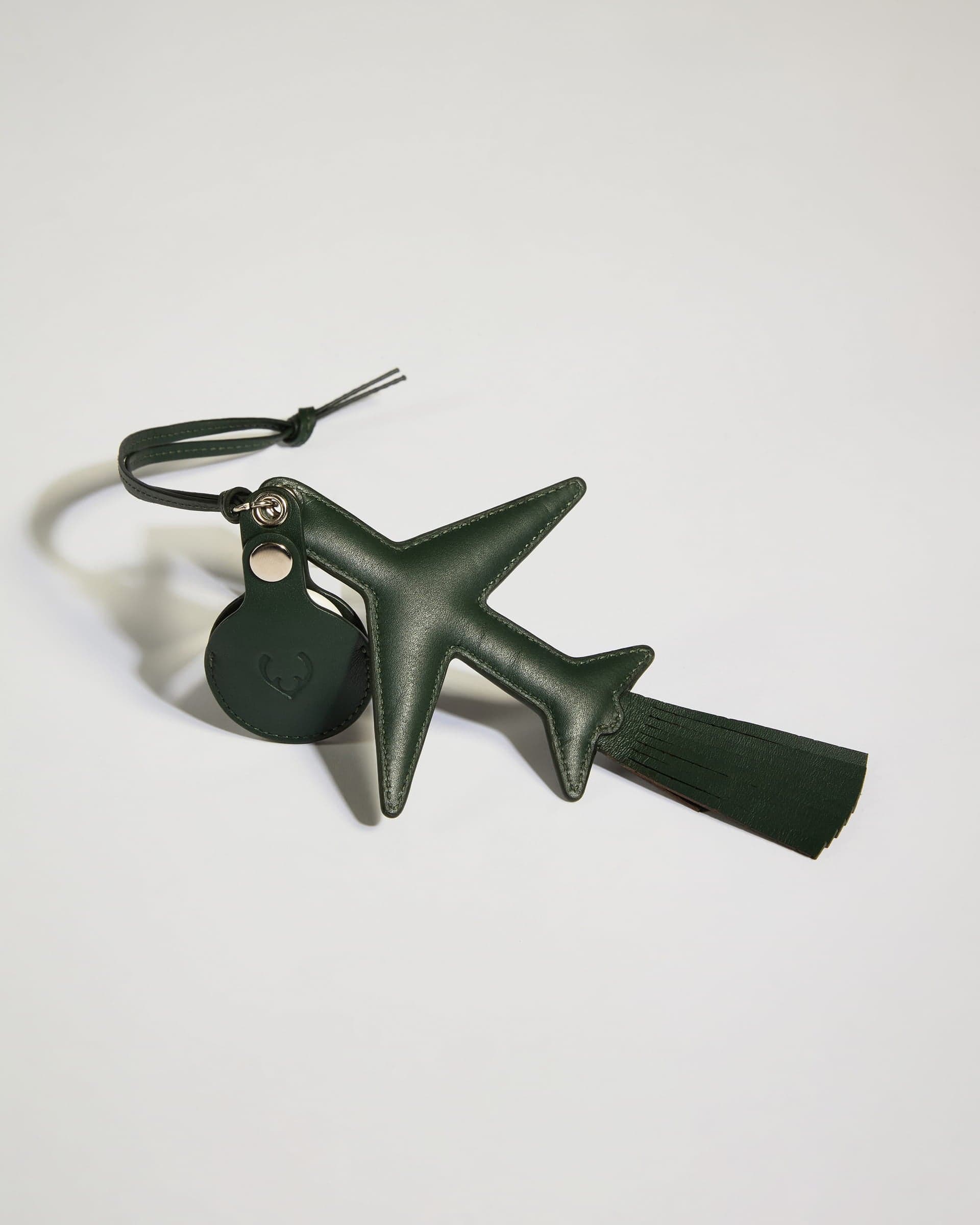 Heritage Leather Aeroplane AirTag Holder in Green - Image 3