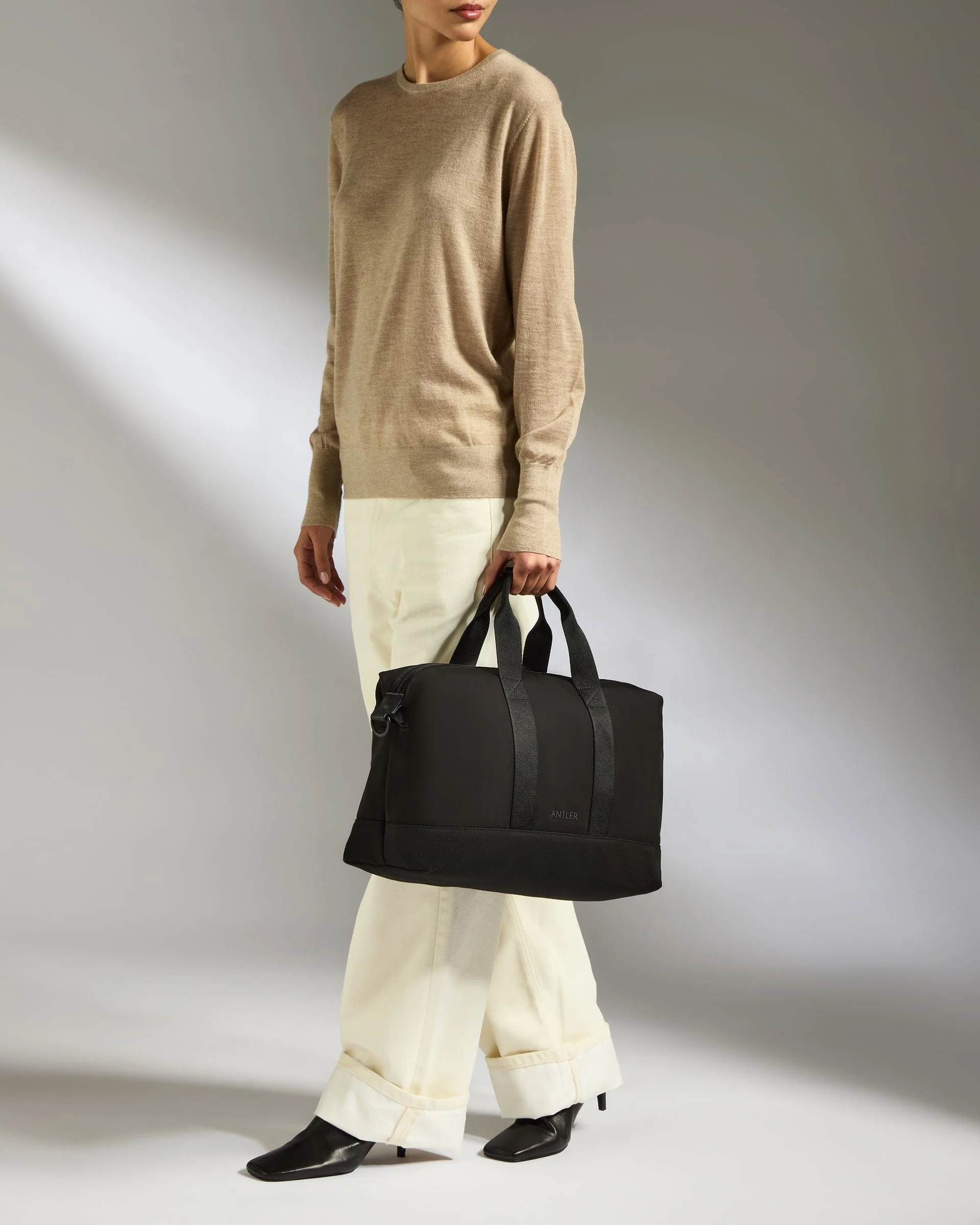Icon Overnight Bag in Black - Image 3