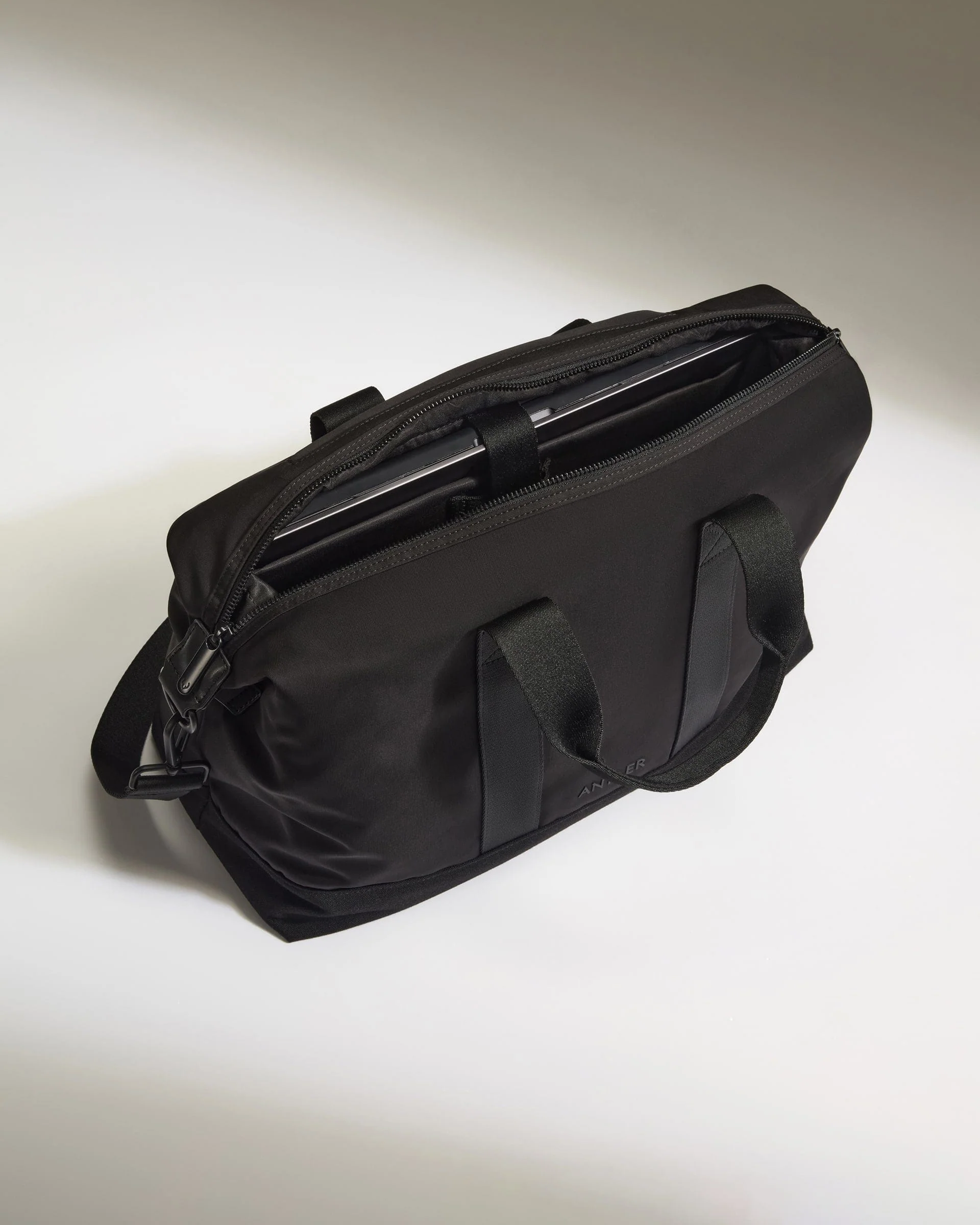 Icon Overnight Bag in Black - Image 4