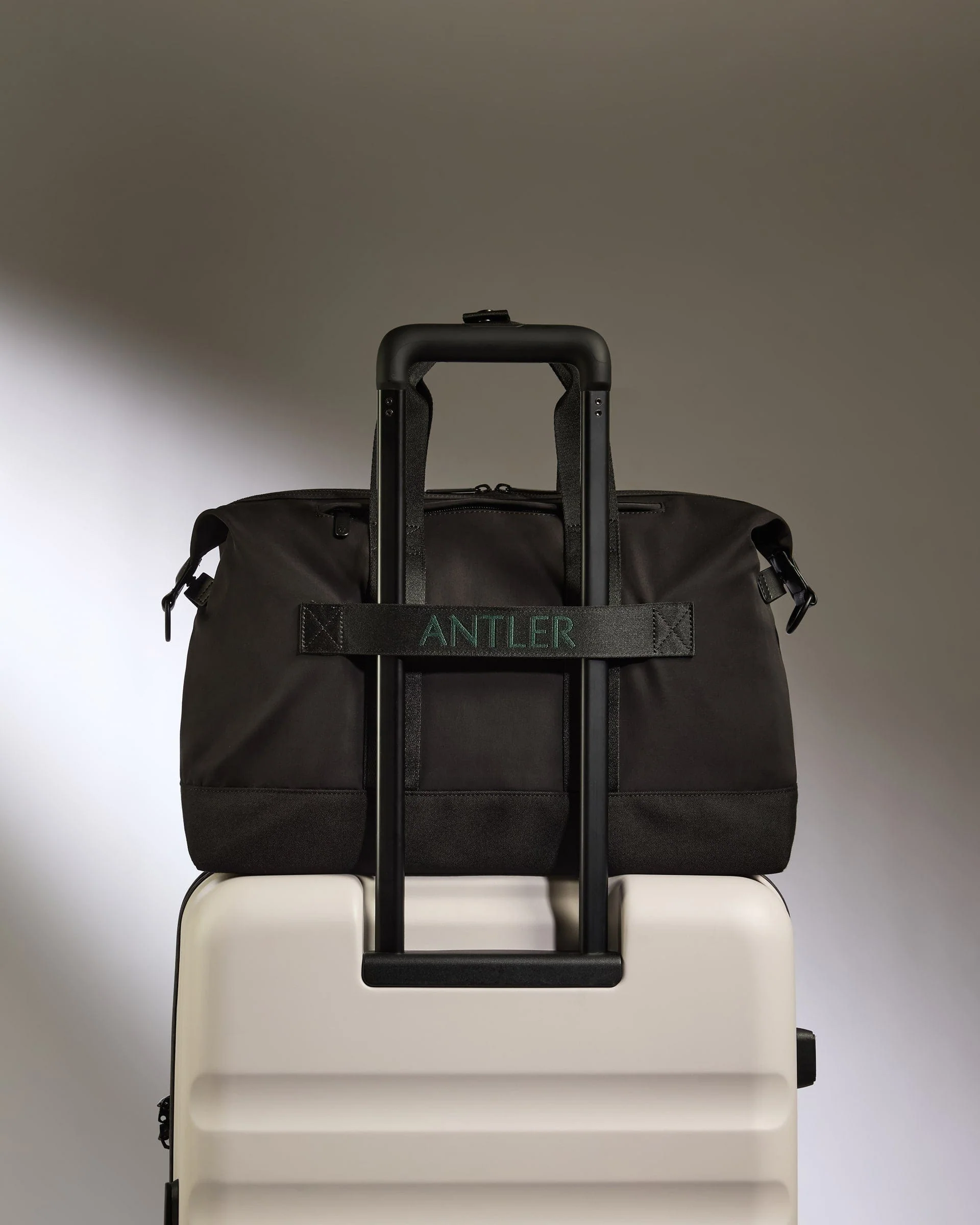 Icon Overnight Bag in Black - Image 5