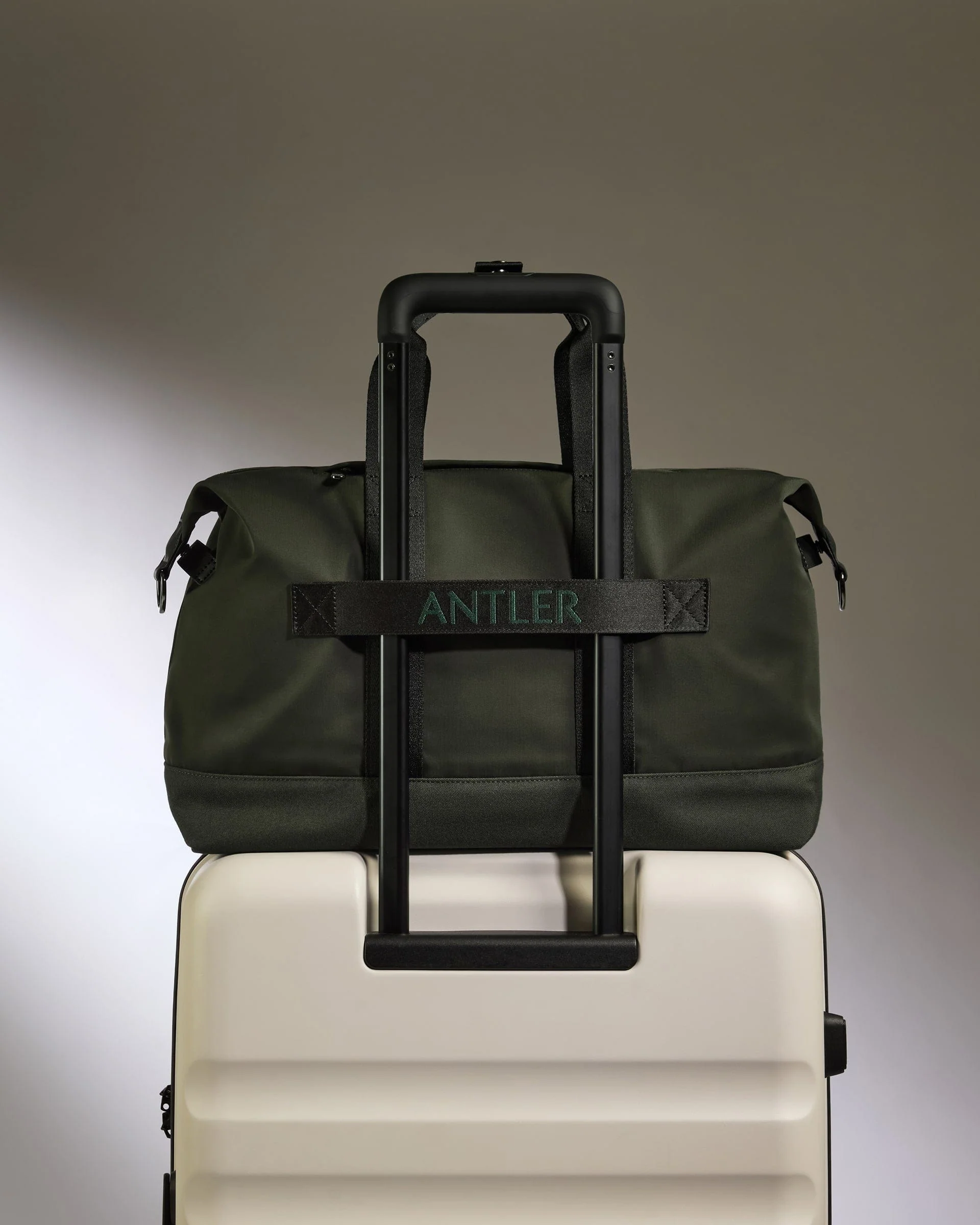 Icon Overnight Bag in Dark Khaki Green - Image 5
