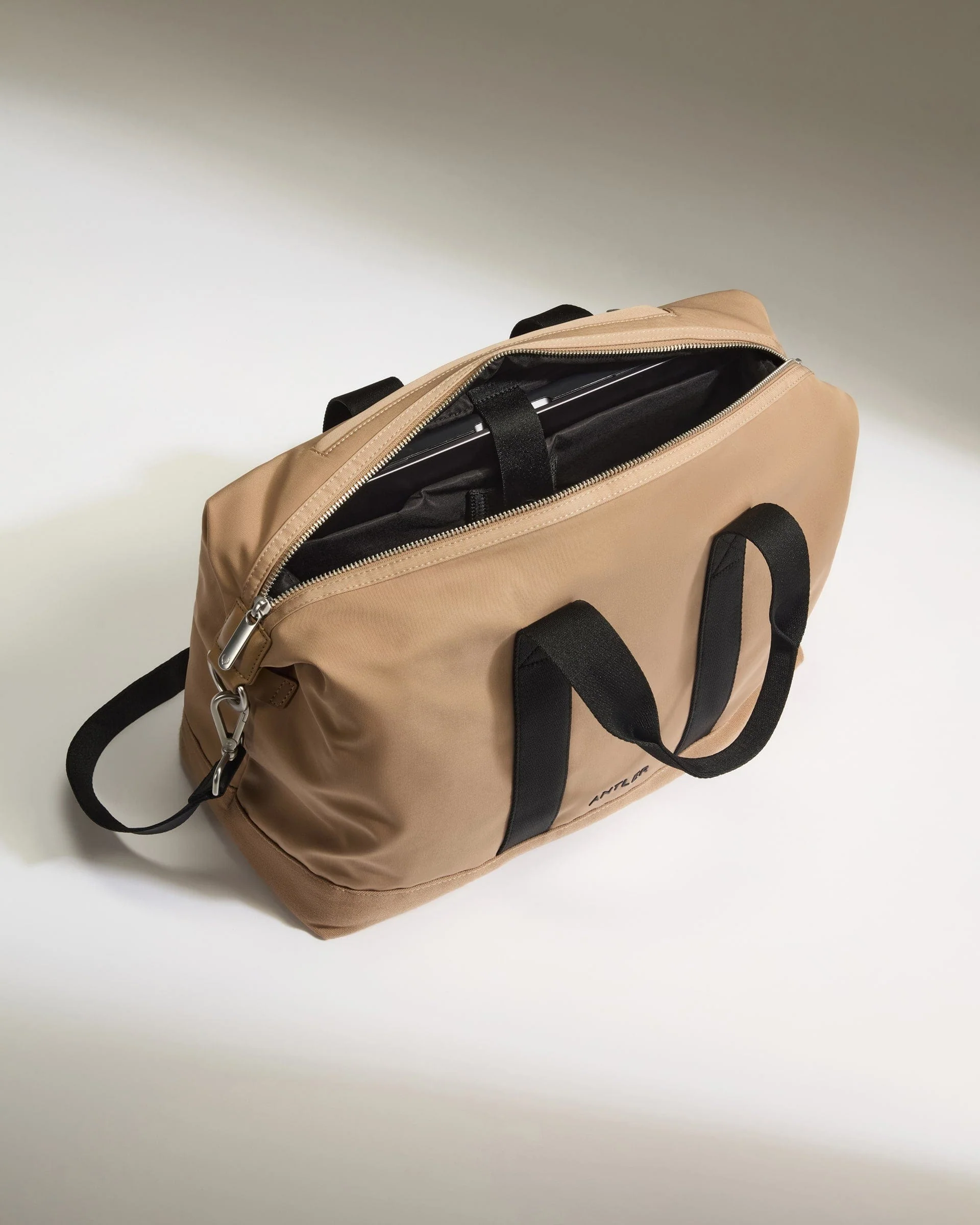 Icon Overnight Bag in Sand - Image 4