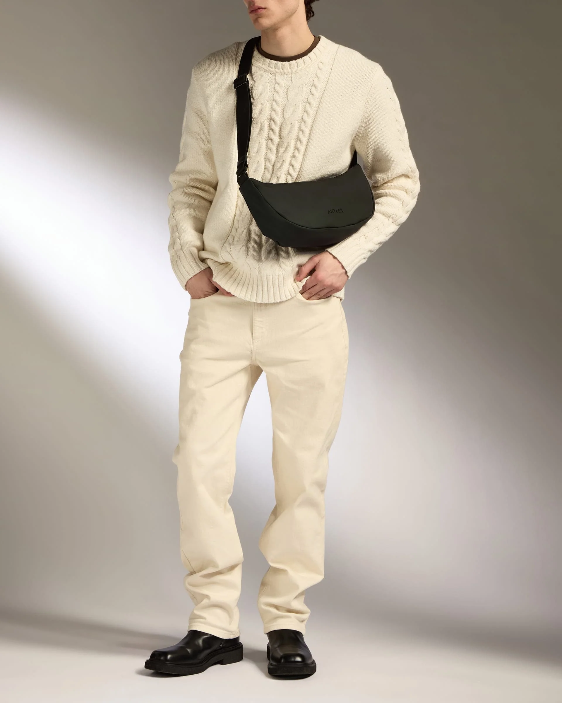 Icon Slingbag in Dark Khaki - Image 2