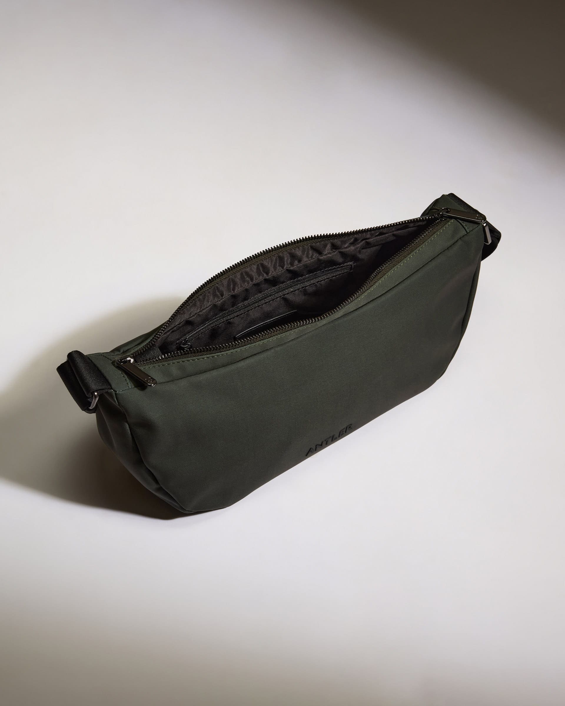 Icon Slingbag in Dark Khaki - Image 4