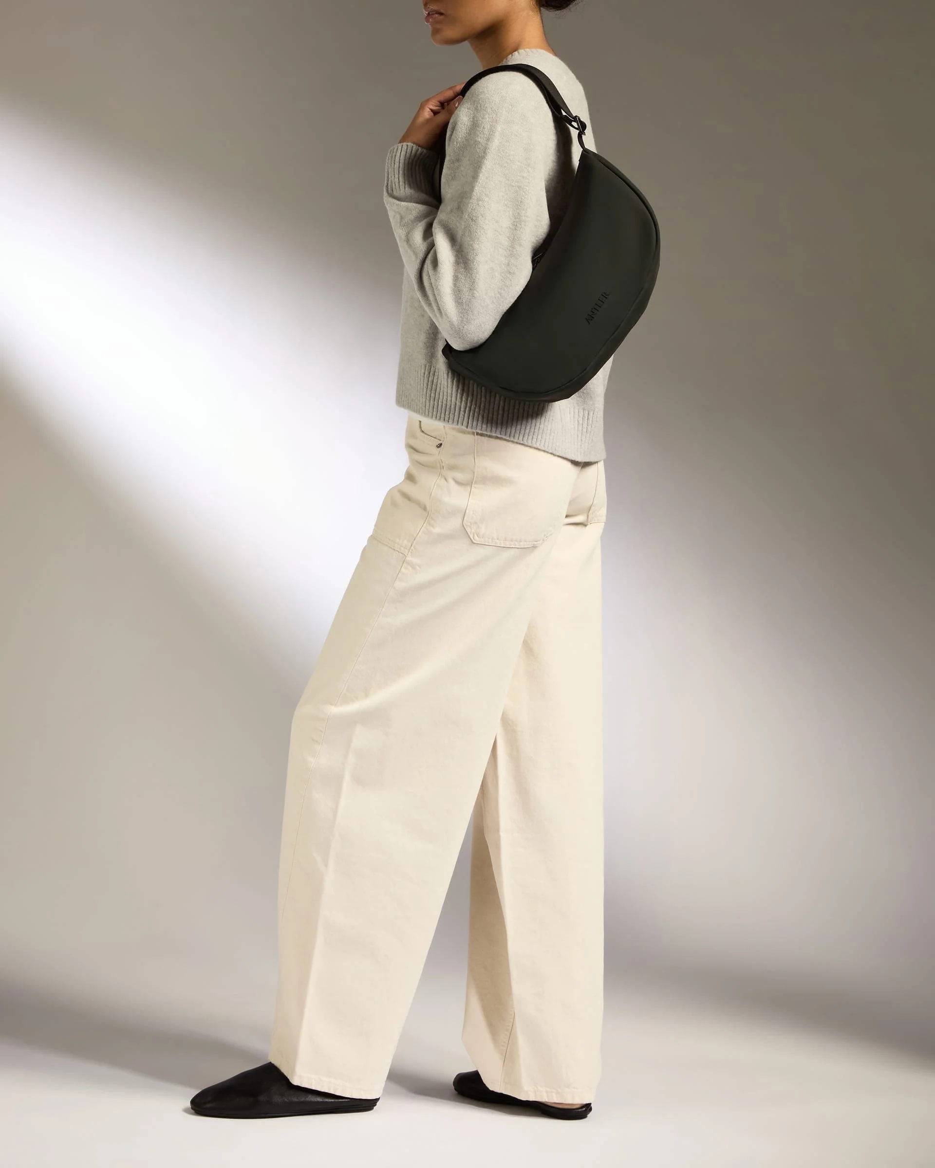 Icon Slingbag in Dark Khaki - Image 6