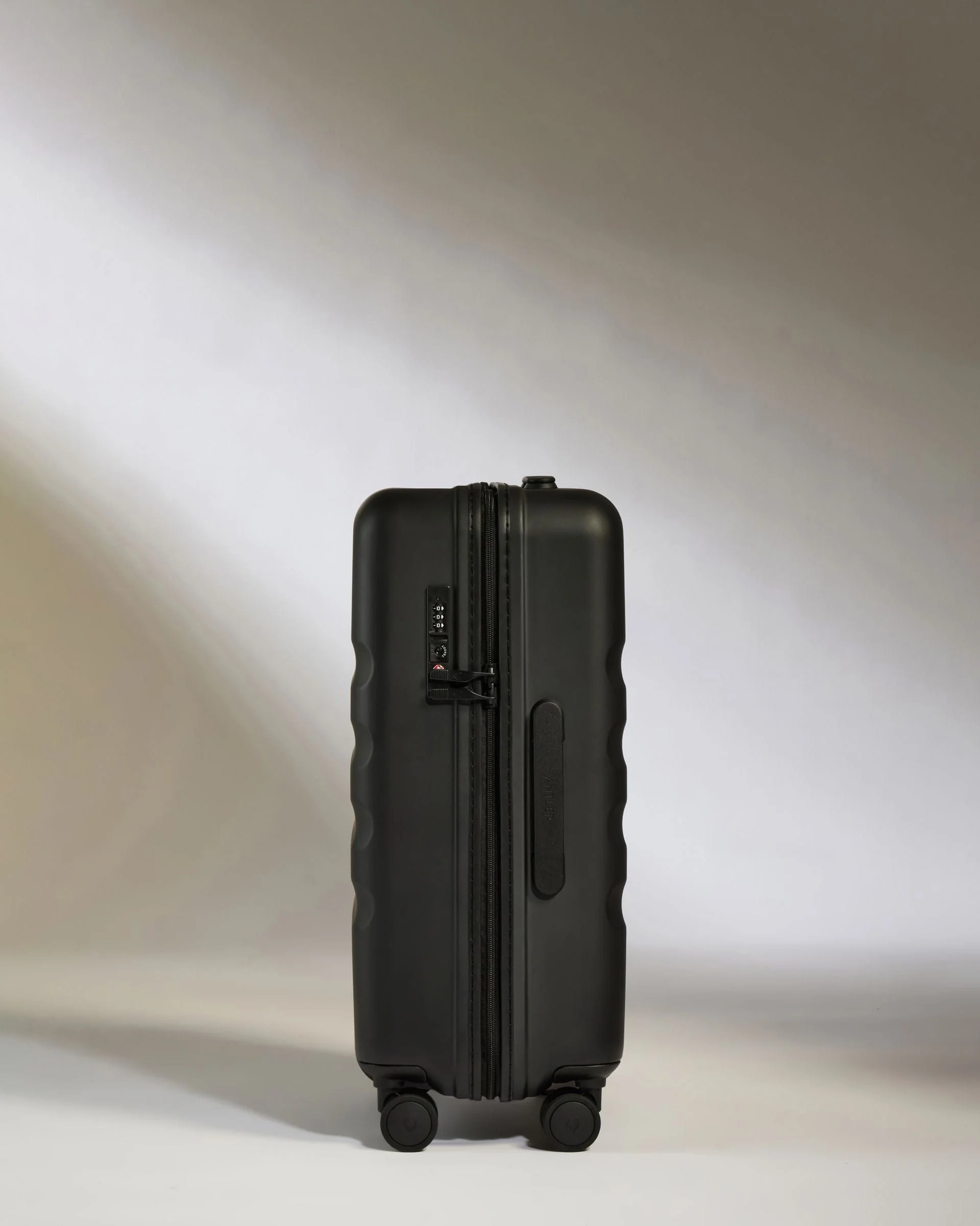 Large Cabin Suitcase in Black - Icon Stripe - Image 4