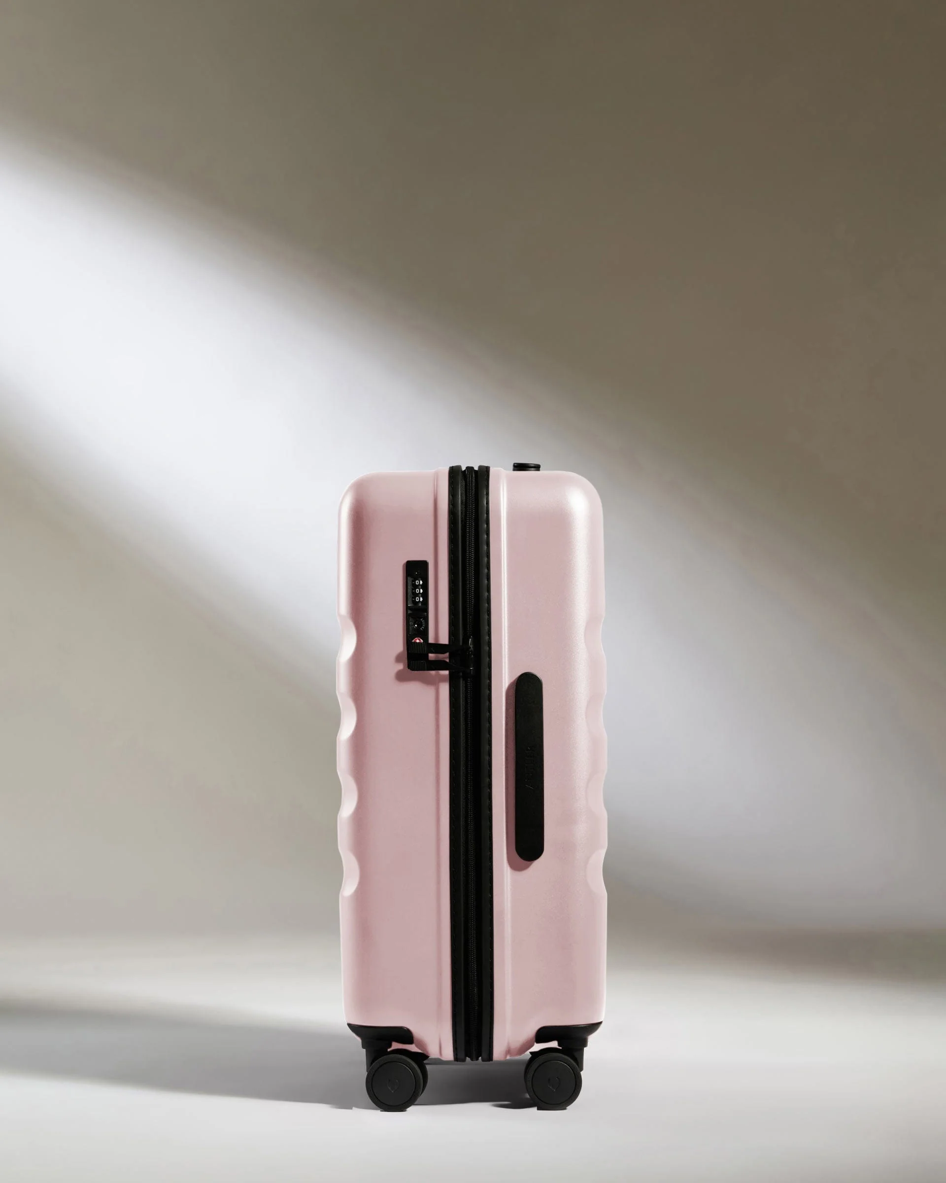 Large Cabin Suitcase in Moorland Pink - Icon Stripe - Image 4