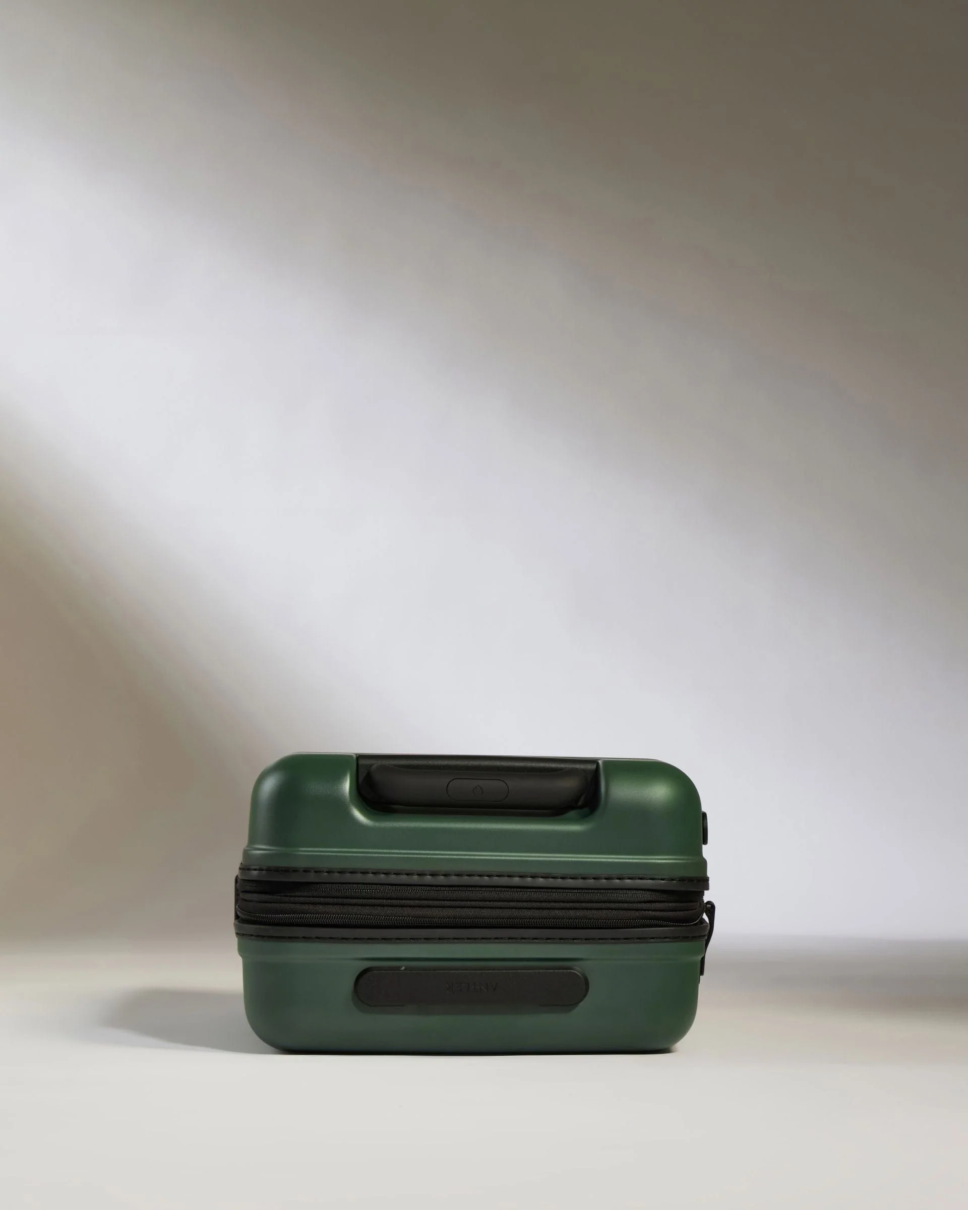 Expandable Cabin Suitcase in Antler Green - Icon Stripe - Image 5