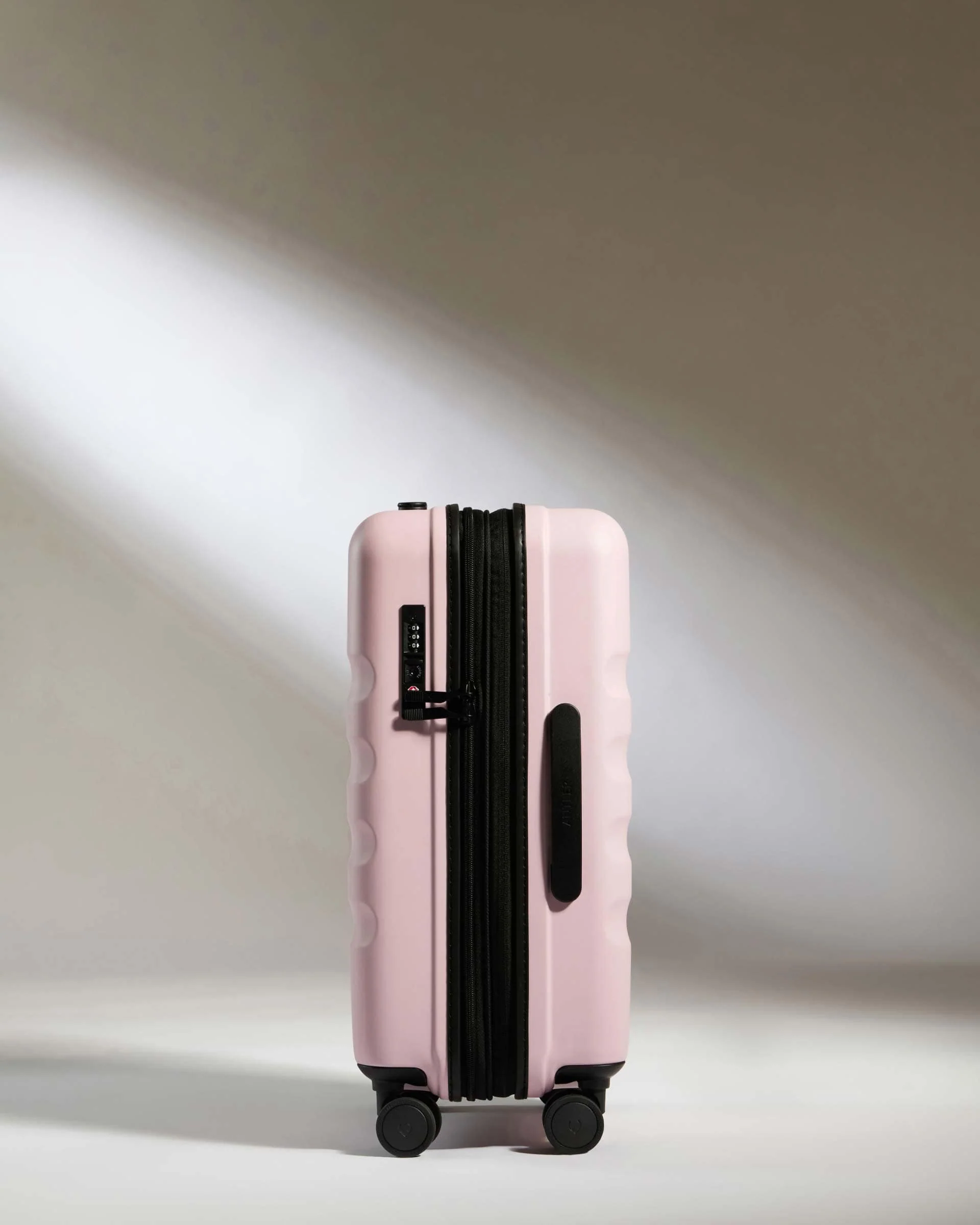 Expandable Cabin Suitcase in Moorland Pink - Icon Stripe - Image 4