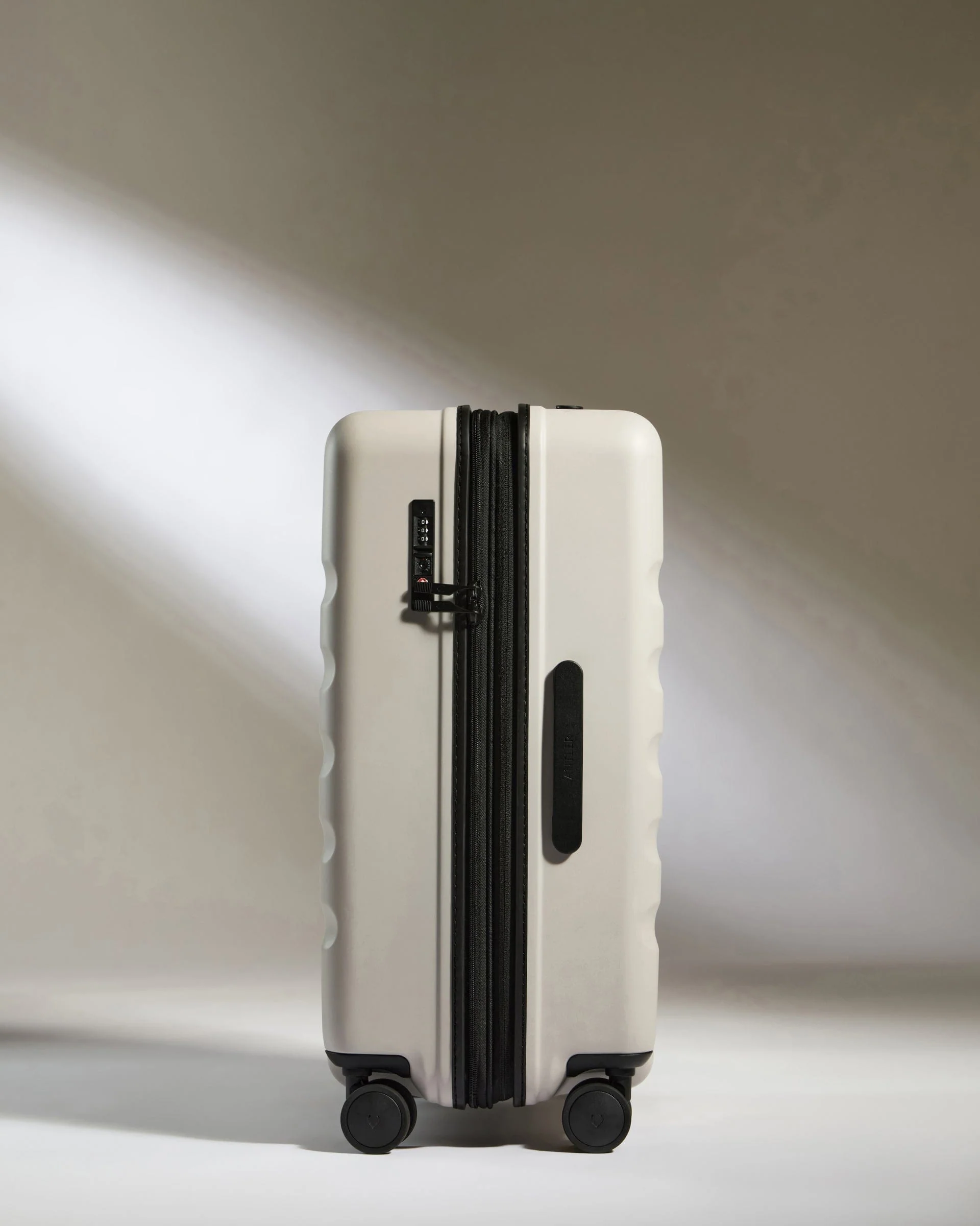 Medium Suitcase in Taupe - Icon Stripe - Image 4