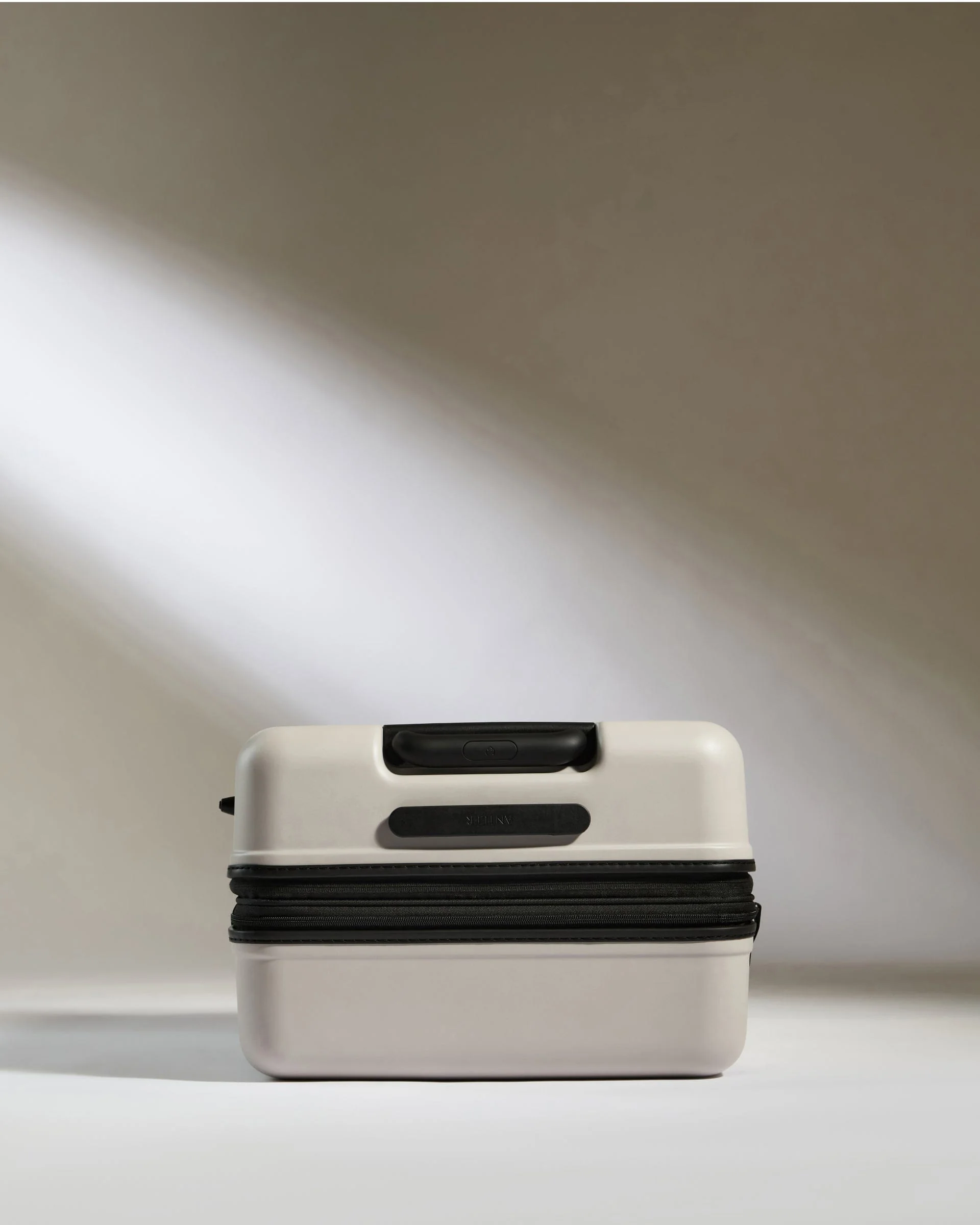 Medium Suitcase in Taupe - Icon Stripe - Image 5
