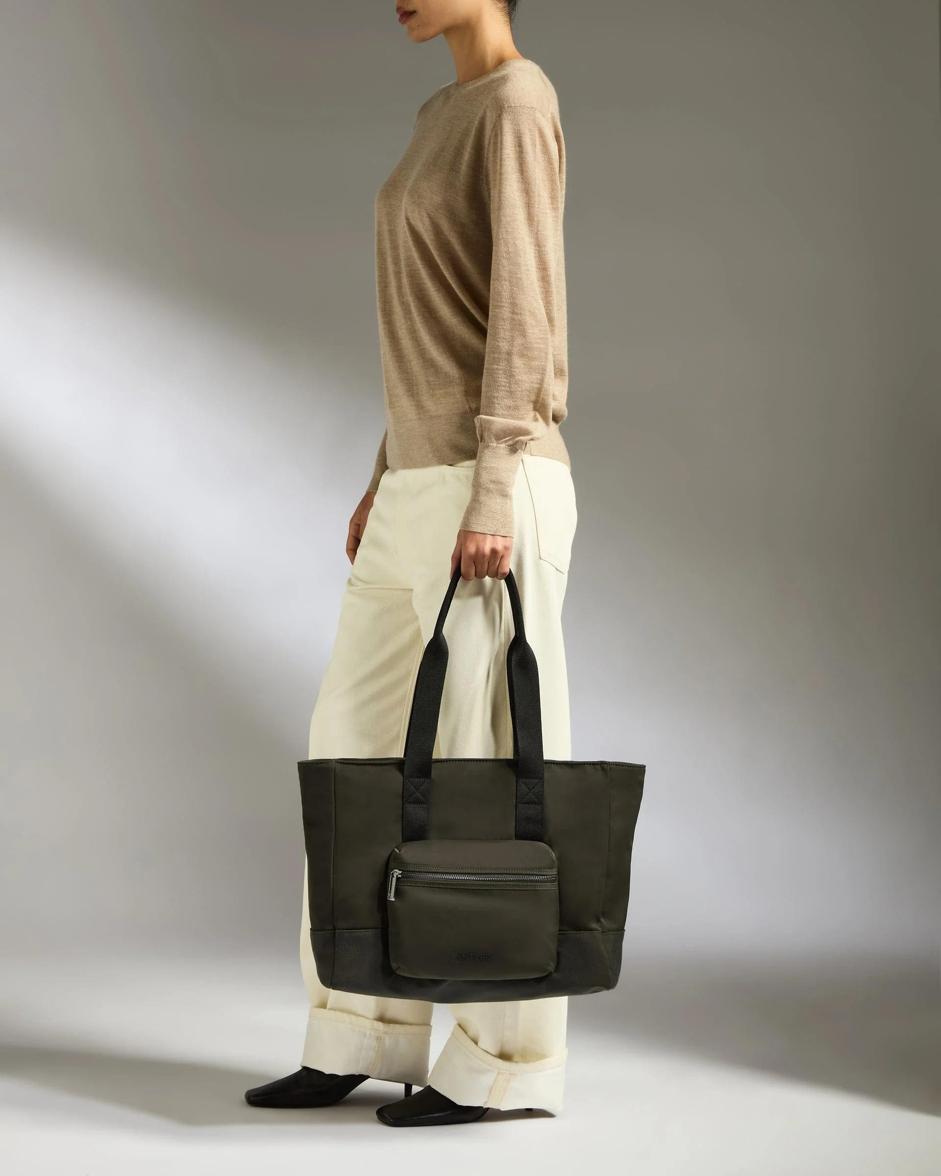 Icon Tote Bag in Dark Khaki Green - Image 3