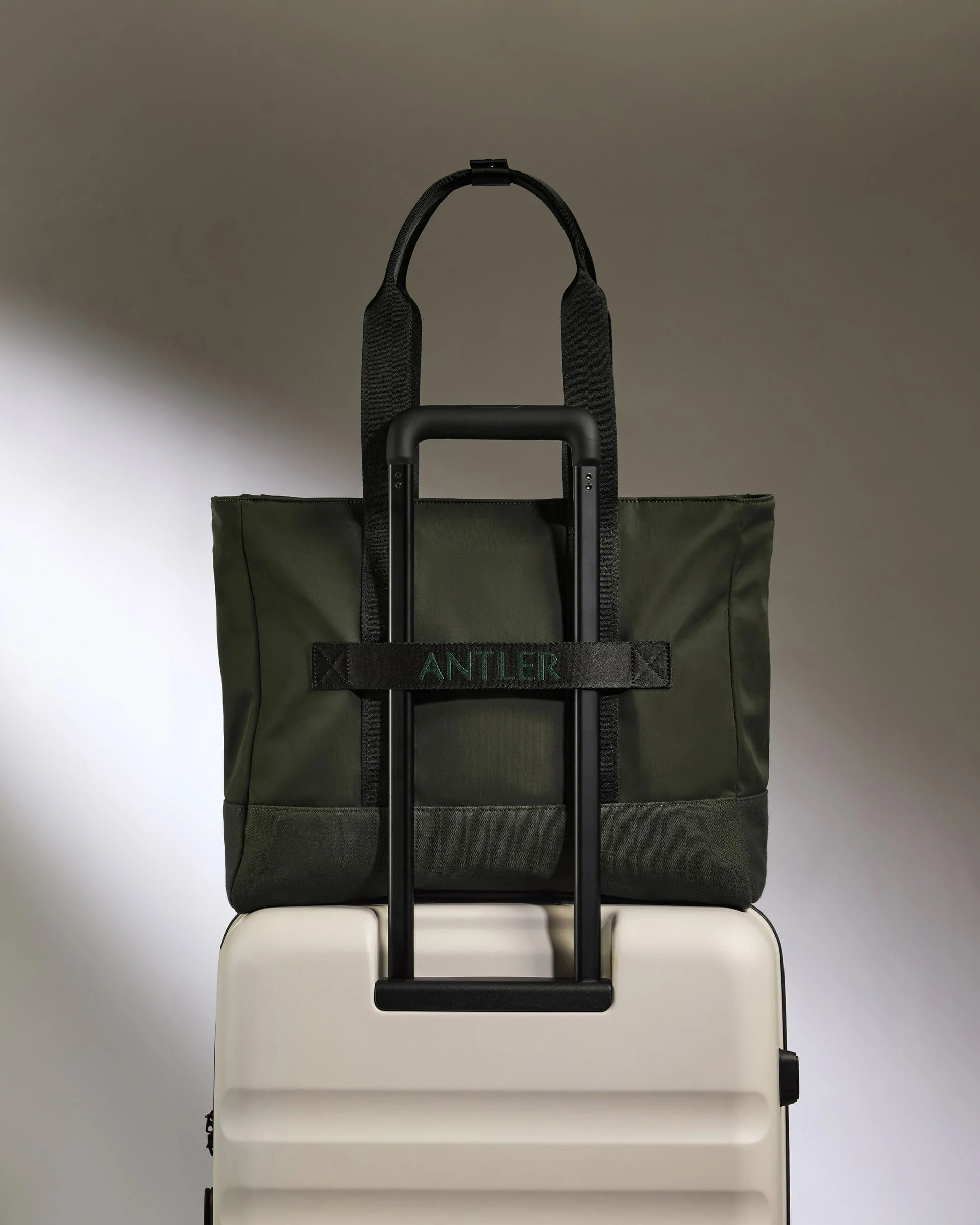 Icon Tote Bag in Dark Khaki Green - Image 5