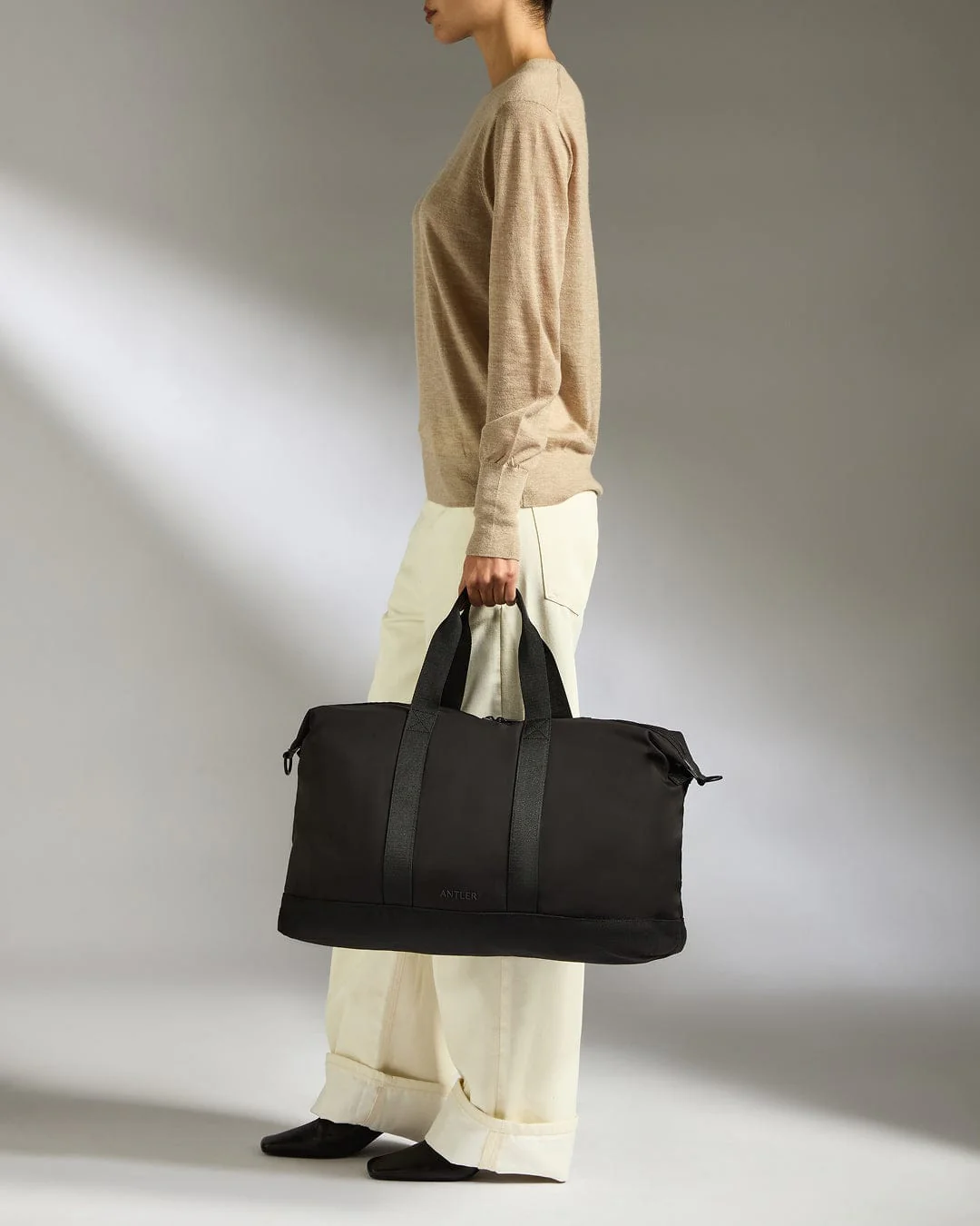 Icon Weekender Bag in Black - Image 3