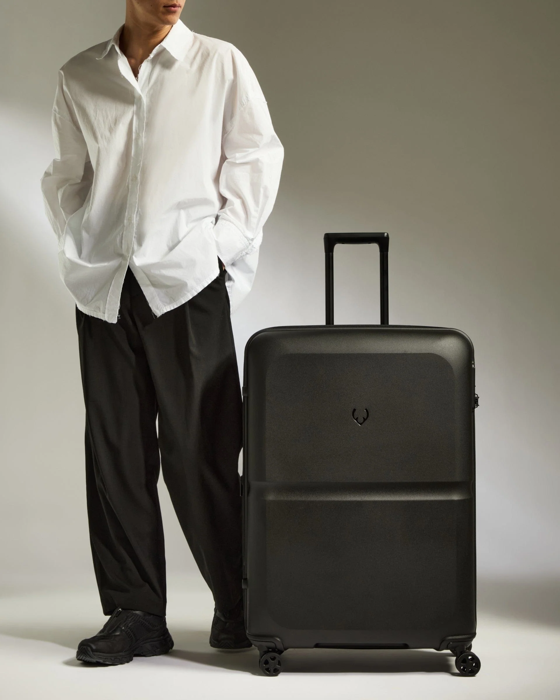 Large Suitcase in Black - Single Stripe - Image 3