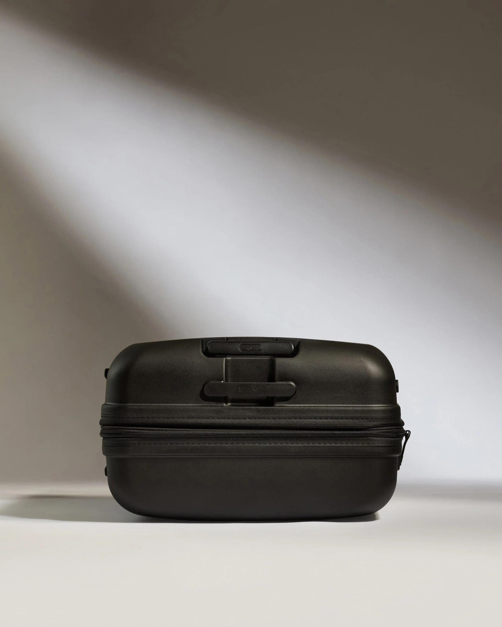 Large Suitcase in Black - Single Stripe - Image 6