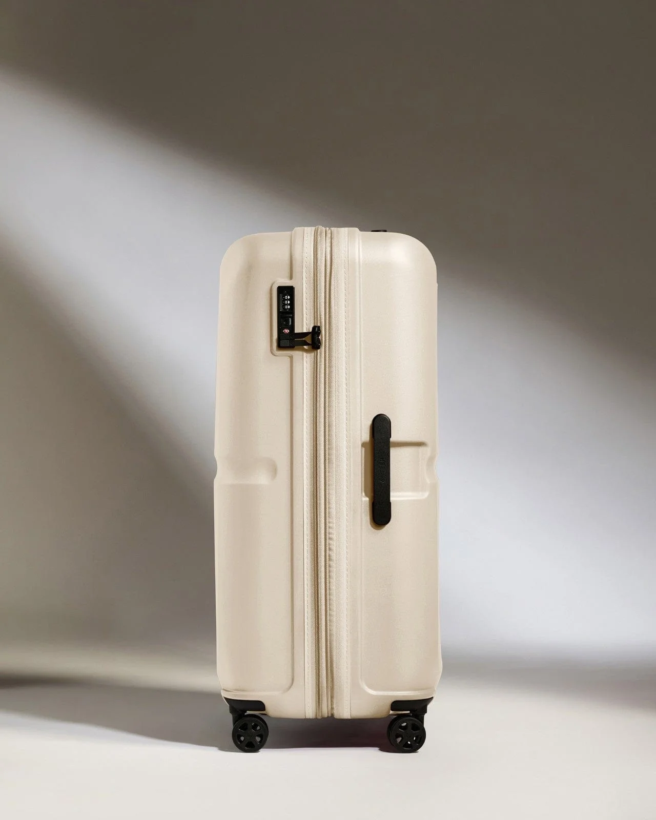 Large Suitcase in Warm Taupe - Single Stripe - Image 4