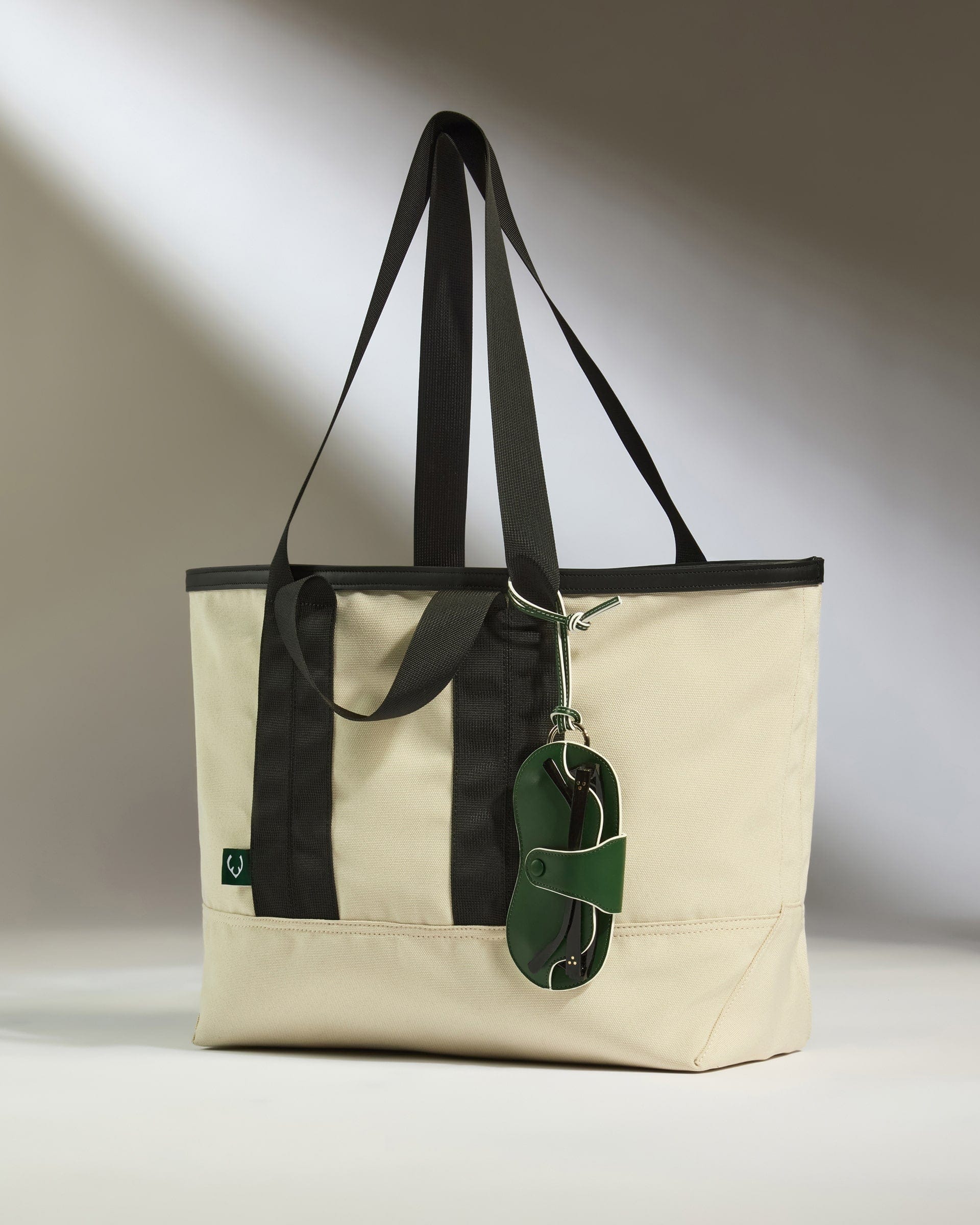 Leather Sunglasses Case in Antler Green - Summer Capsule - Image 4