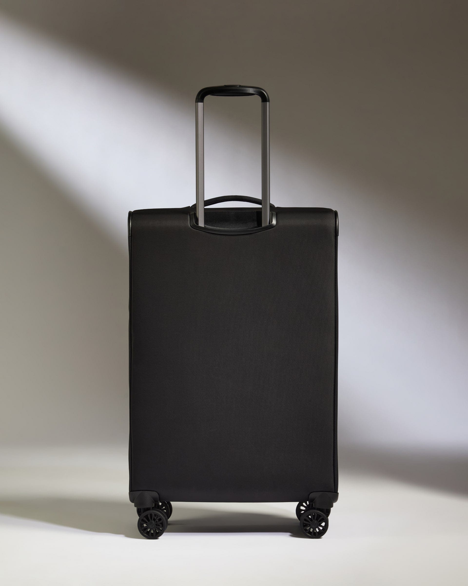 Lightest Medium Suitcase in Black - Soft Stripe 2.0 - Image 5