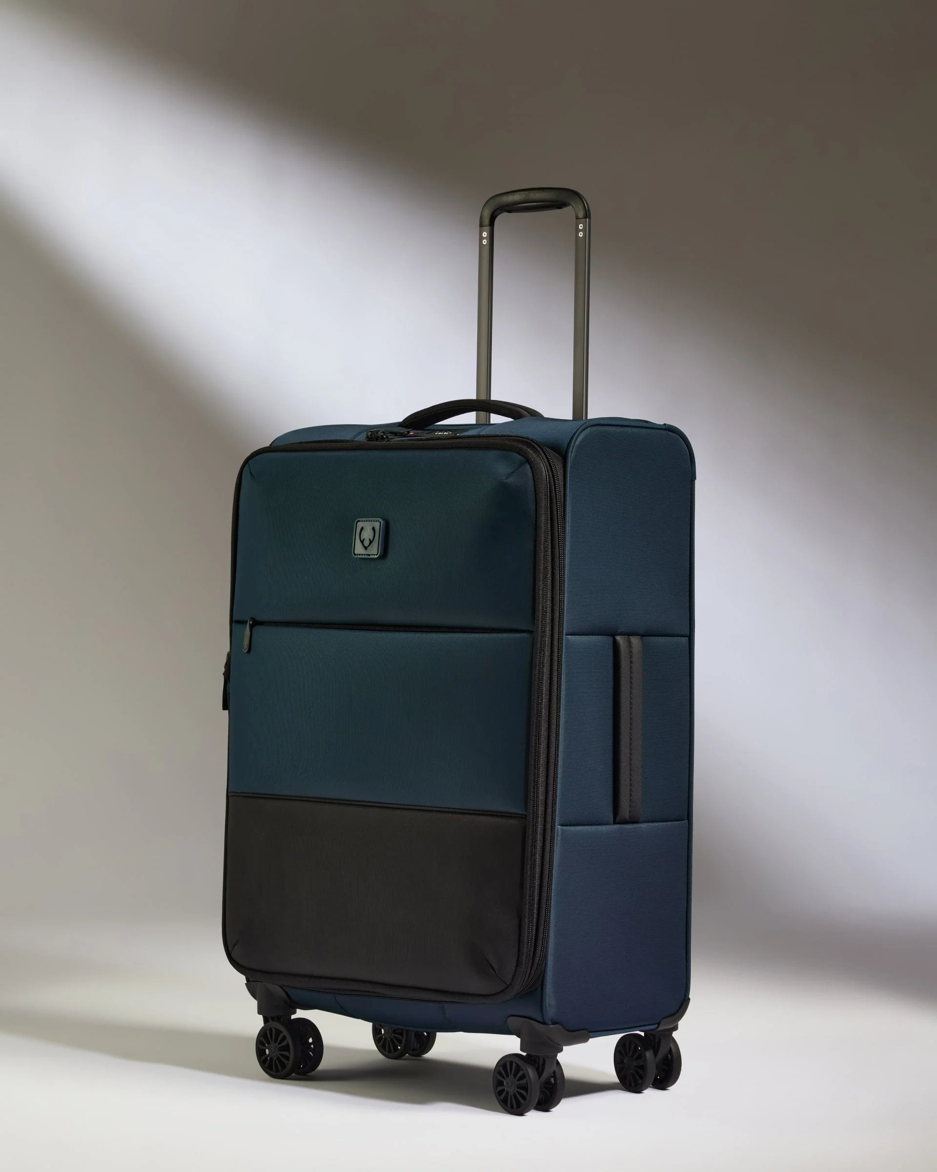 Lightest Suitcase Set in Indigo Blue - Soft Stripe 2.0 - Image 4