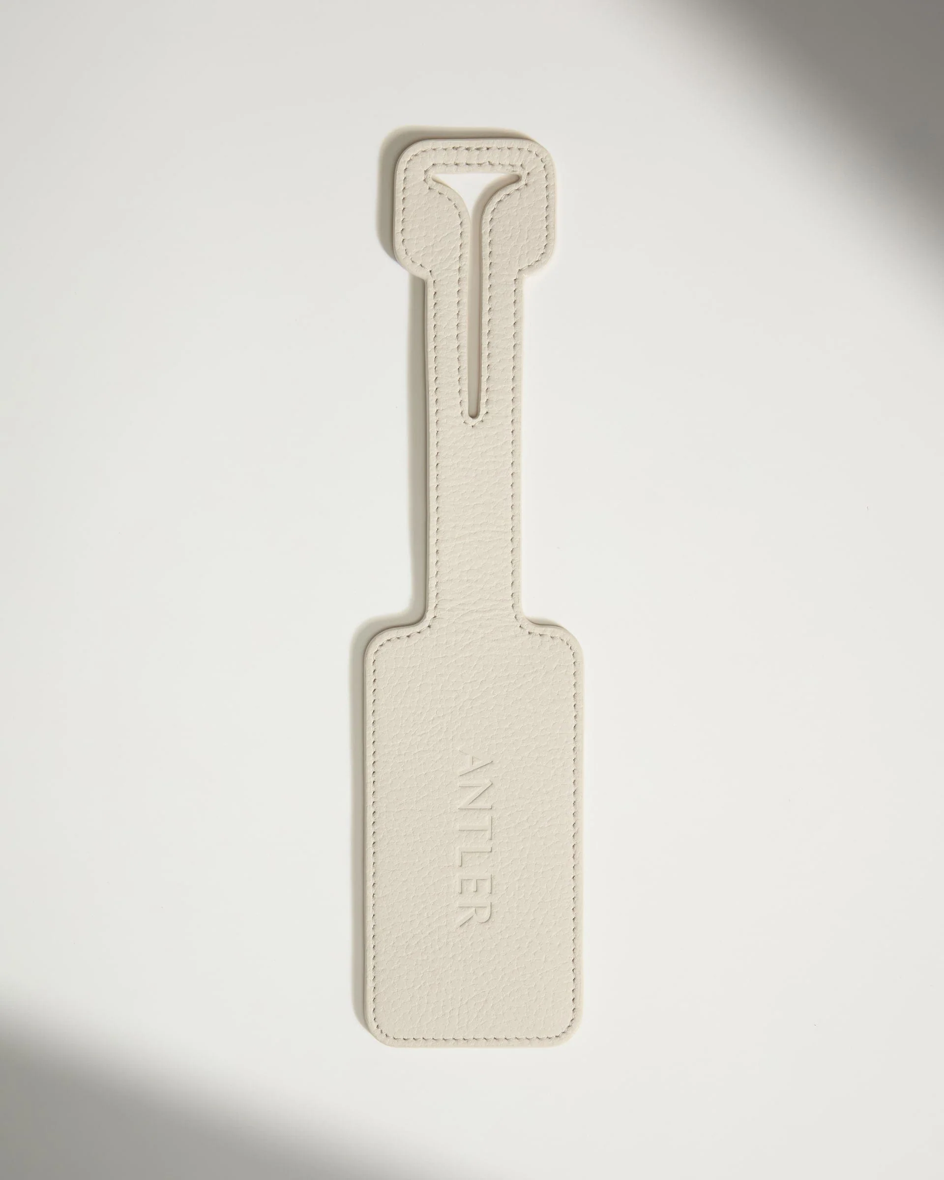 Luggage Tag in Sandstone Leather - Heritage - Image 3