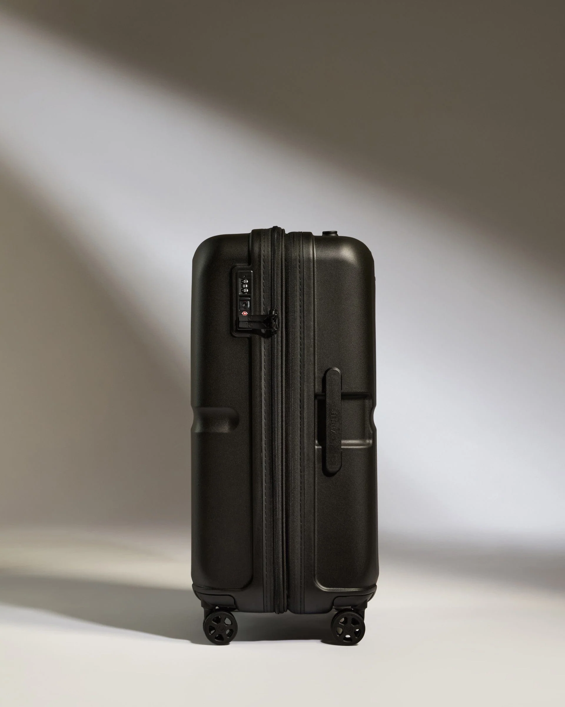 Medium Suitcase in Black - Single Stripe - Image 5
