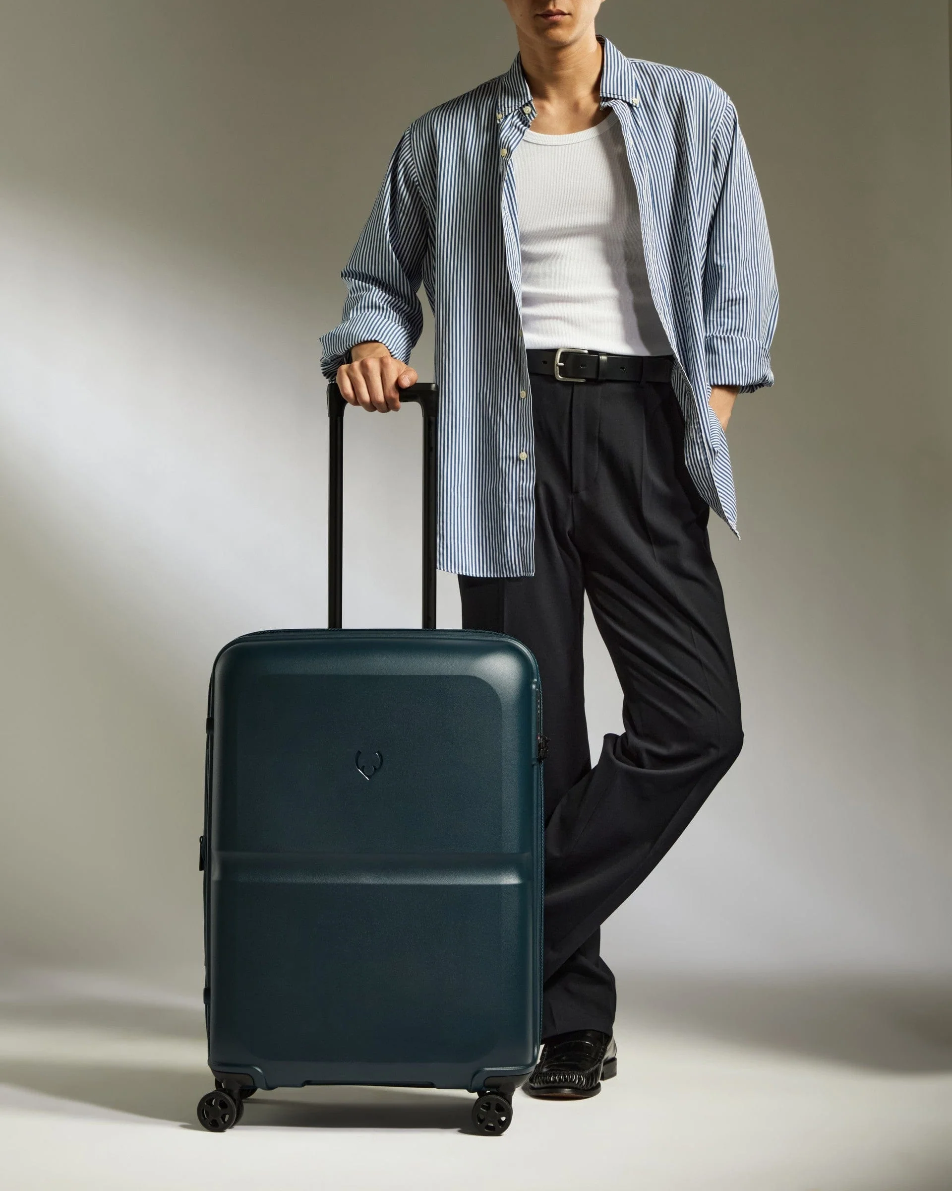 Medium Suitcase in Indigo Blue - Single Stripe - Image 3