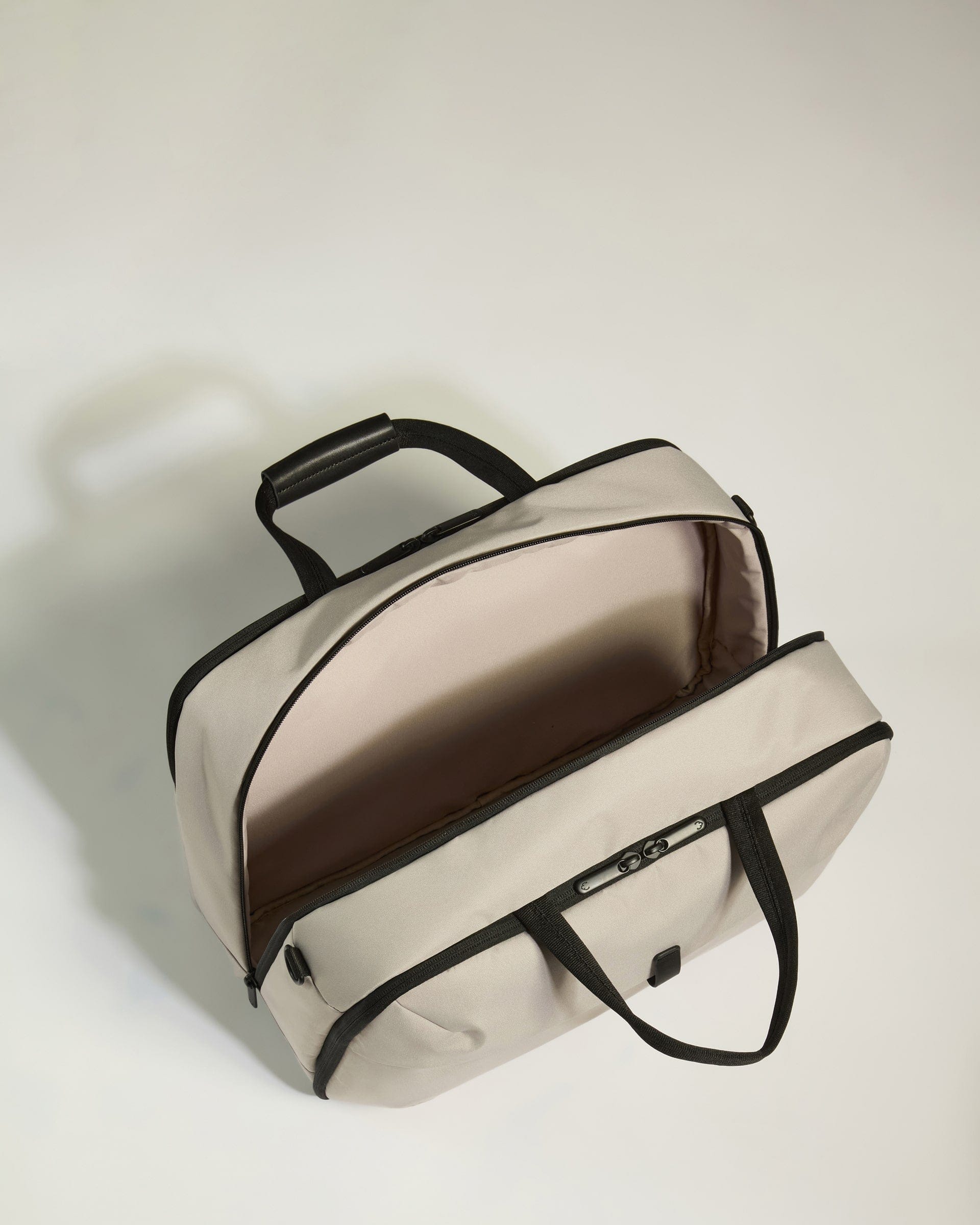 Overnight Bag in Taupe - Urban Light - Image 4