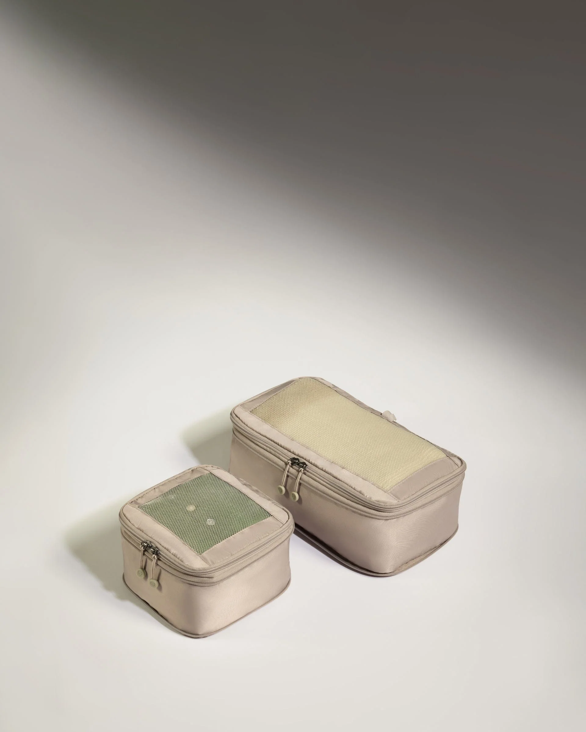 Packing Cubes in Taupe - Set of 2 - Image 3