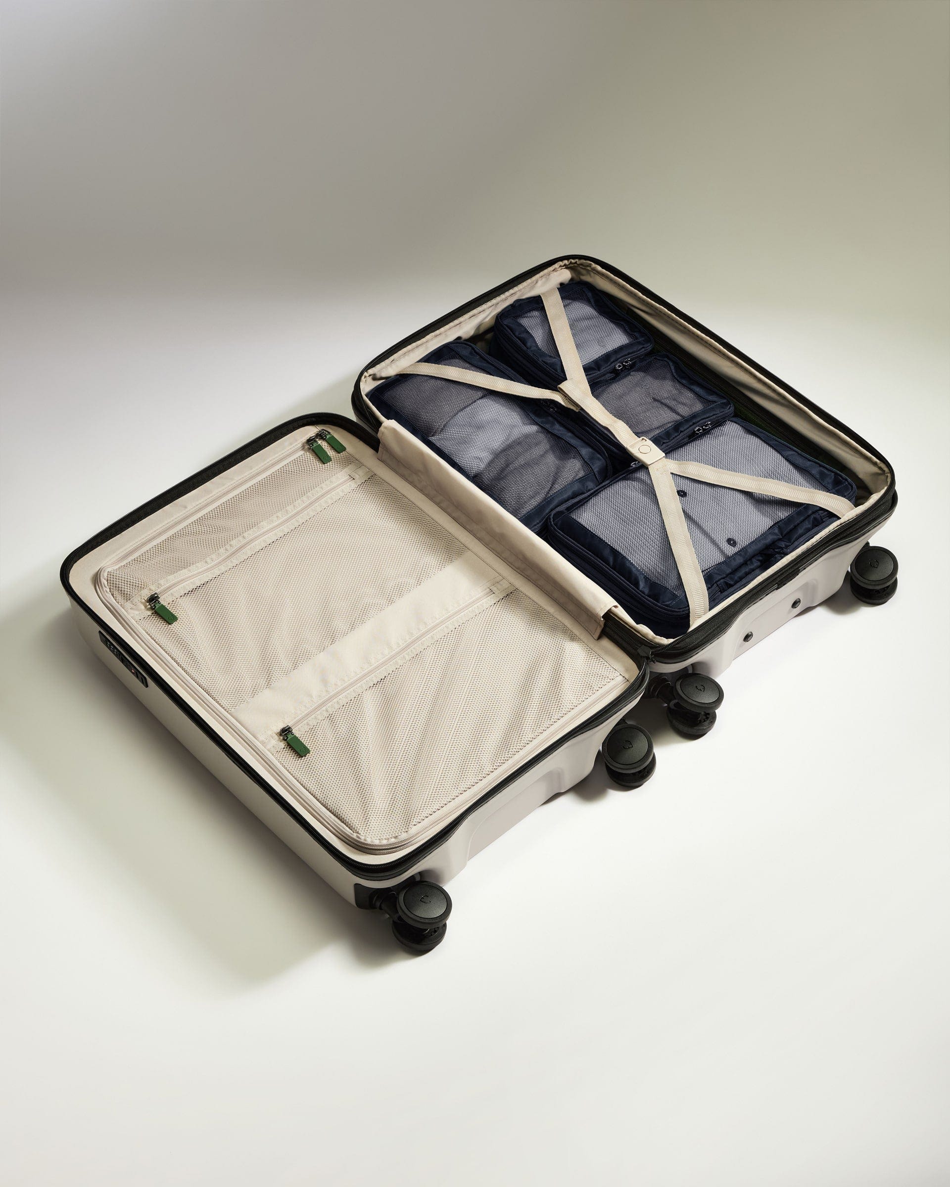 Packing Cubes in Navy Blue - Set of 4 - Image 3
