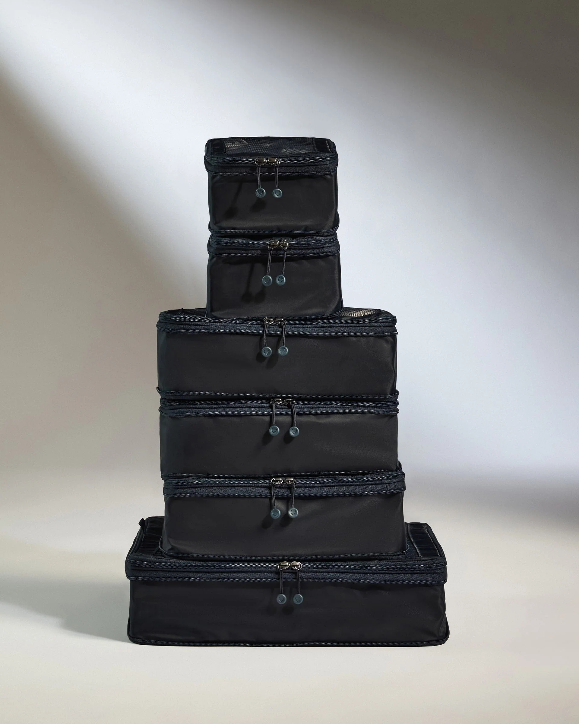 Packing Cubes in Navy Blue - Set of 6 - Image 4