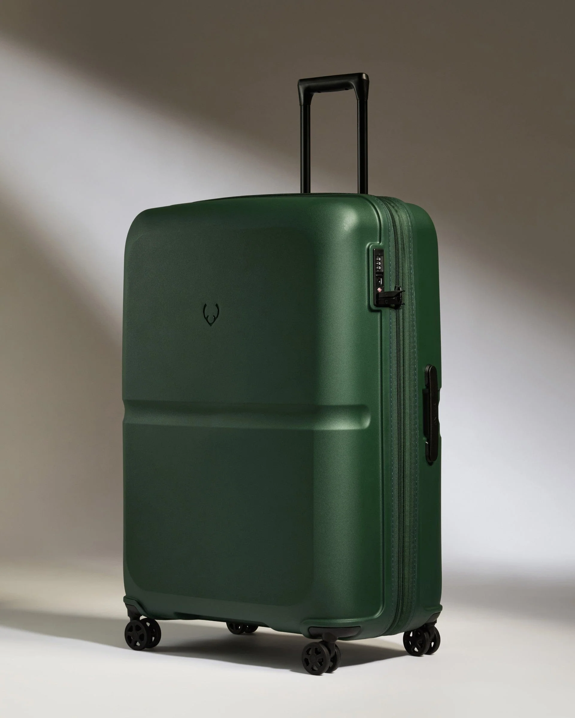 Suitcase Set in Antler Green - Single Stripe - Image 5