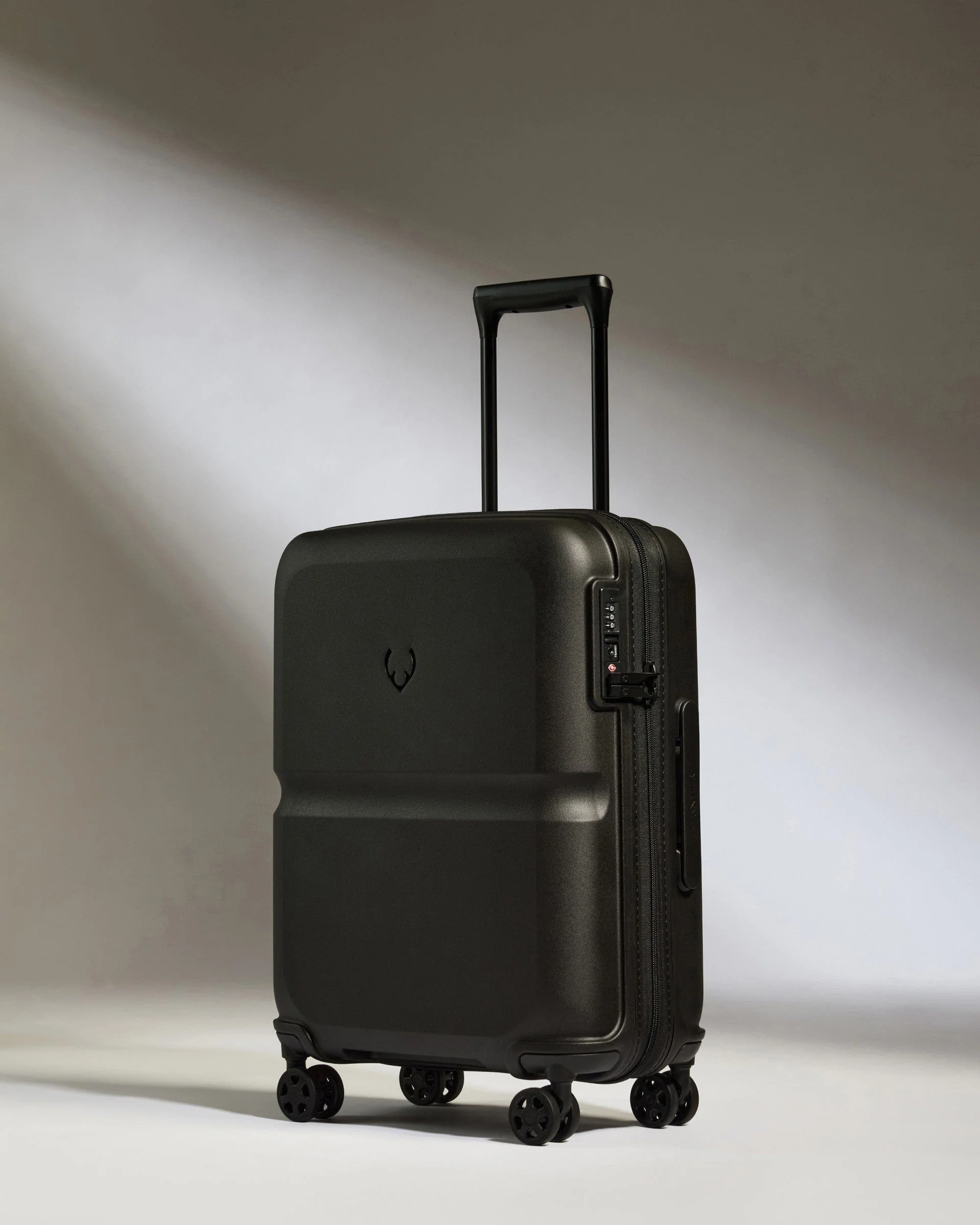 Suitcase Set in Black - Single Stripe - Image 3