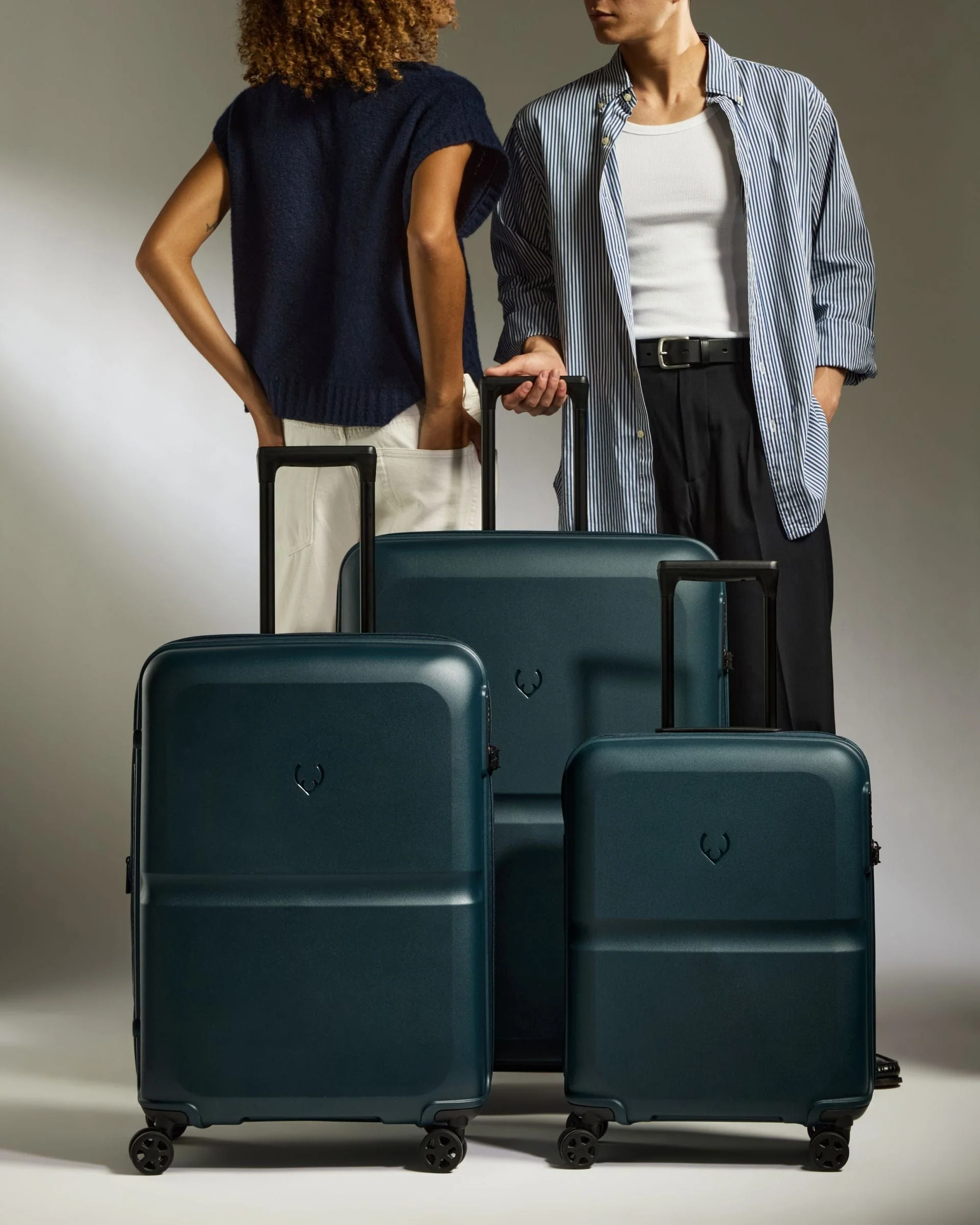 Suitcase Set in Indigo Blue - Single Stripe - Image 2
