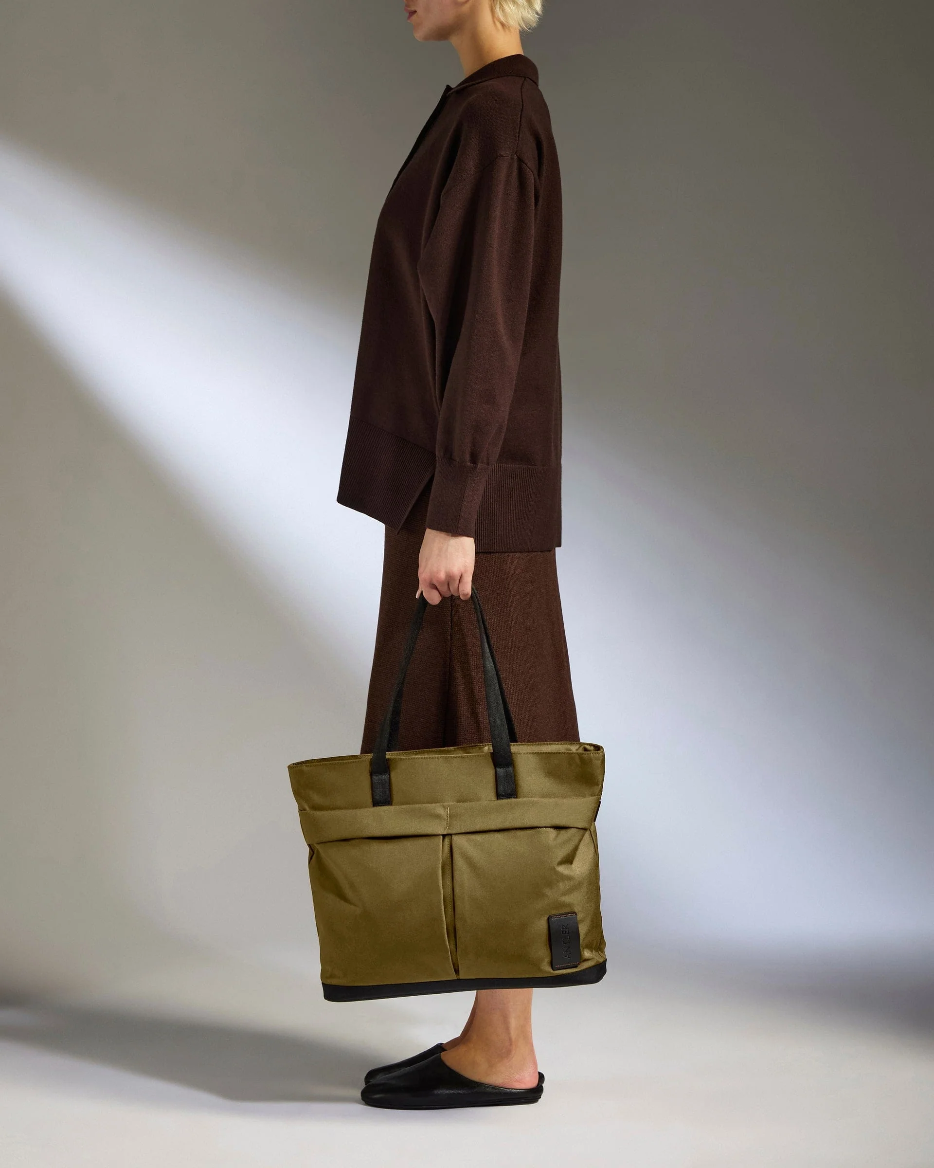 Urban Core Tote Bag in Olive Green - Image 3